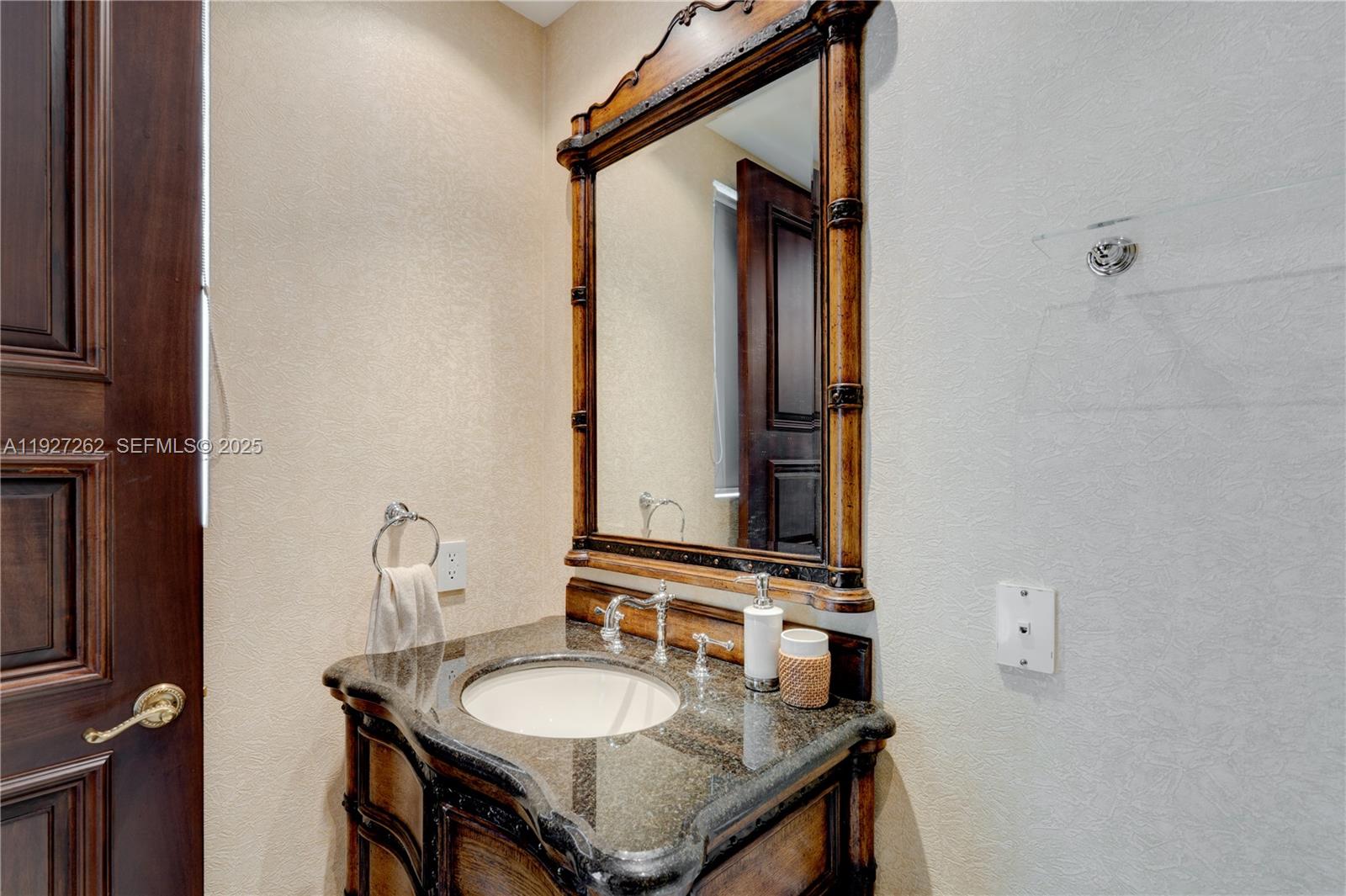 16047 Collins Ave #1604, Sunny Isles Beach FL 33160