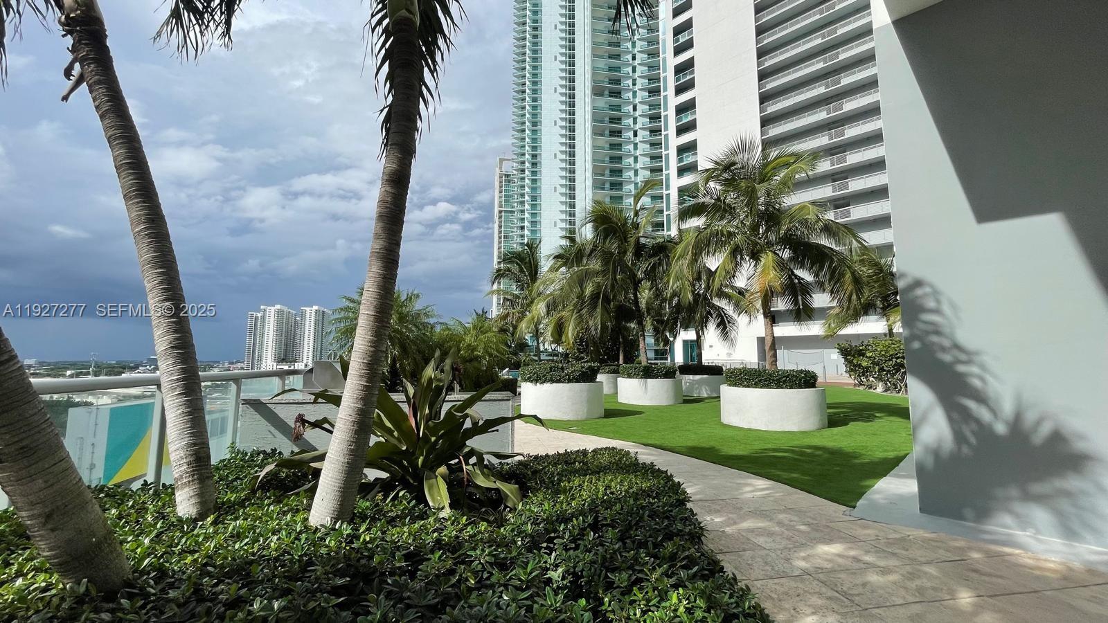 888 Biscayne Blvd #2412, Miami FL 33132
