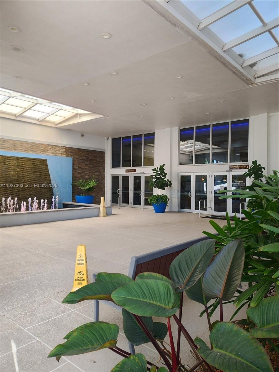 7557 Granville Dr #305, Tamarac FL 33321