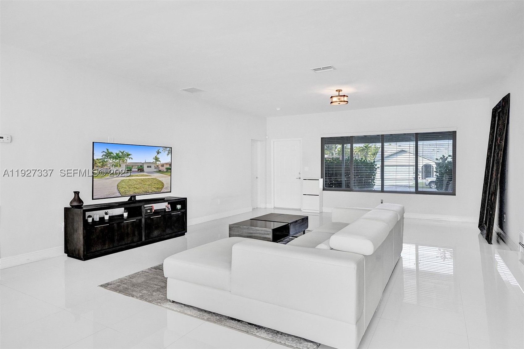 1102 Meadowlark Ave, Miami Springs FL 33166