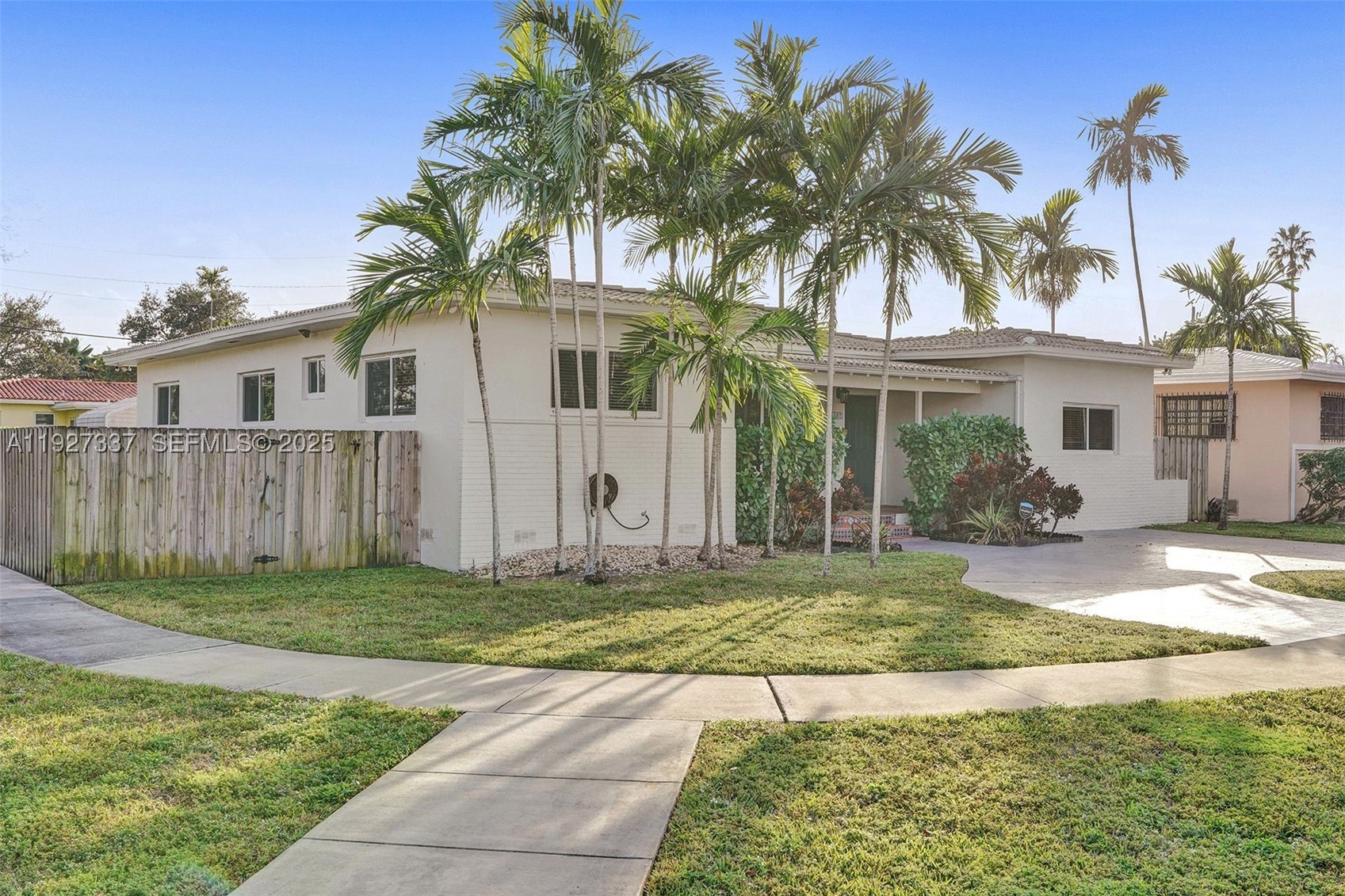 1102 Meadowlark Ave, Miami Springs FL 33166