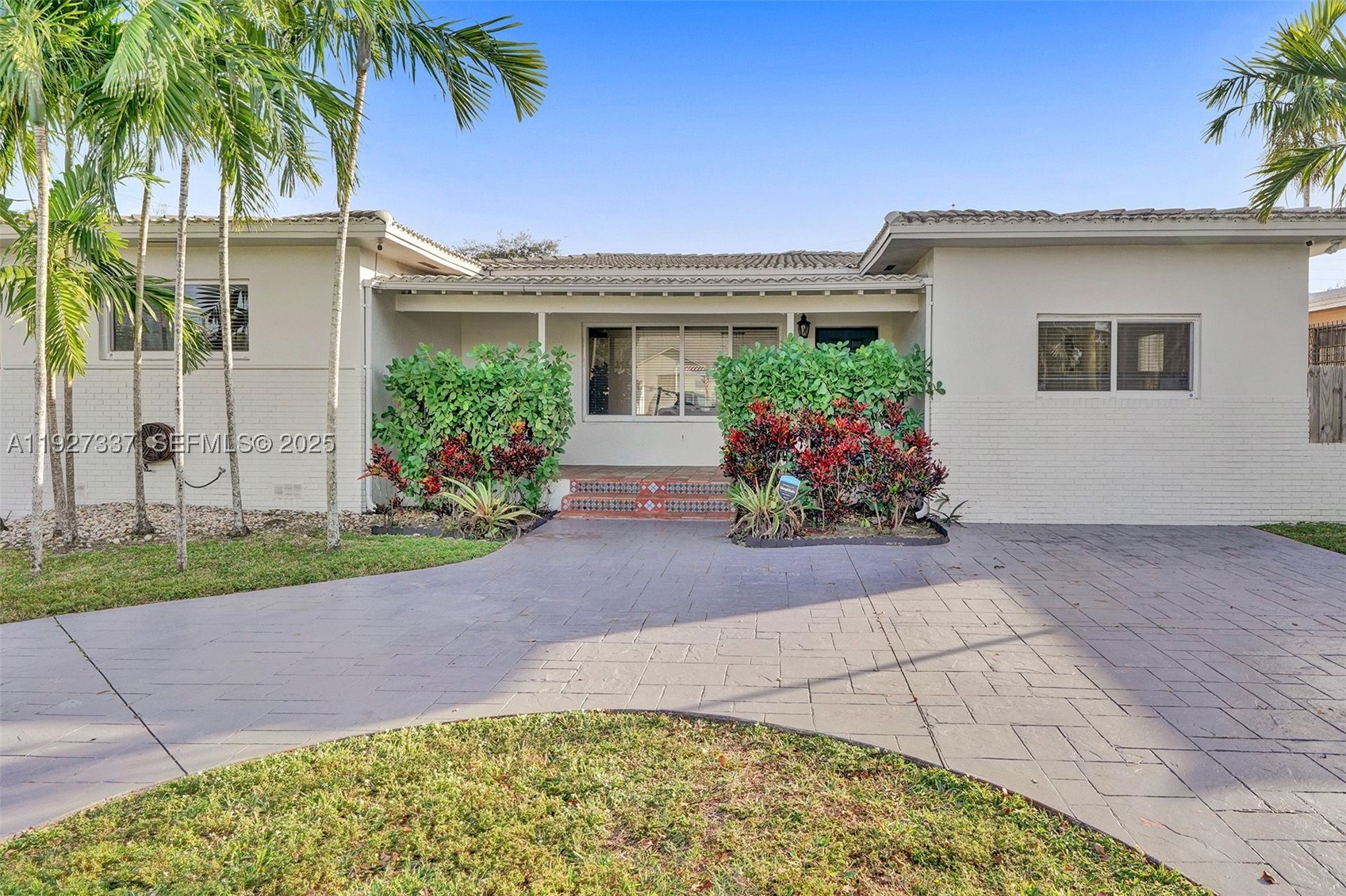 1102 Meadowlark Ave, Miami Springs FL 33166