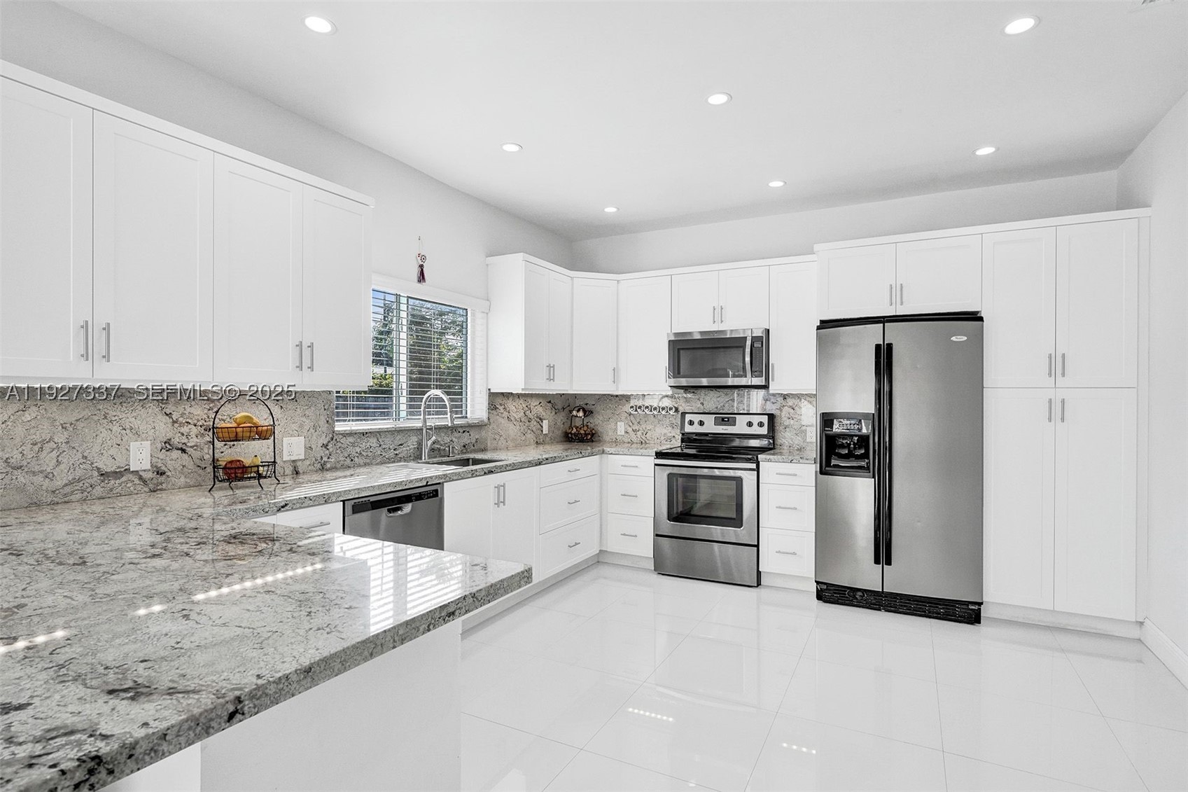 1102 Meadowlark Ave, Miami Springs FL 33166