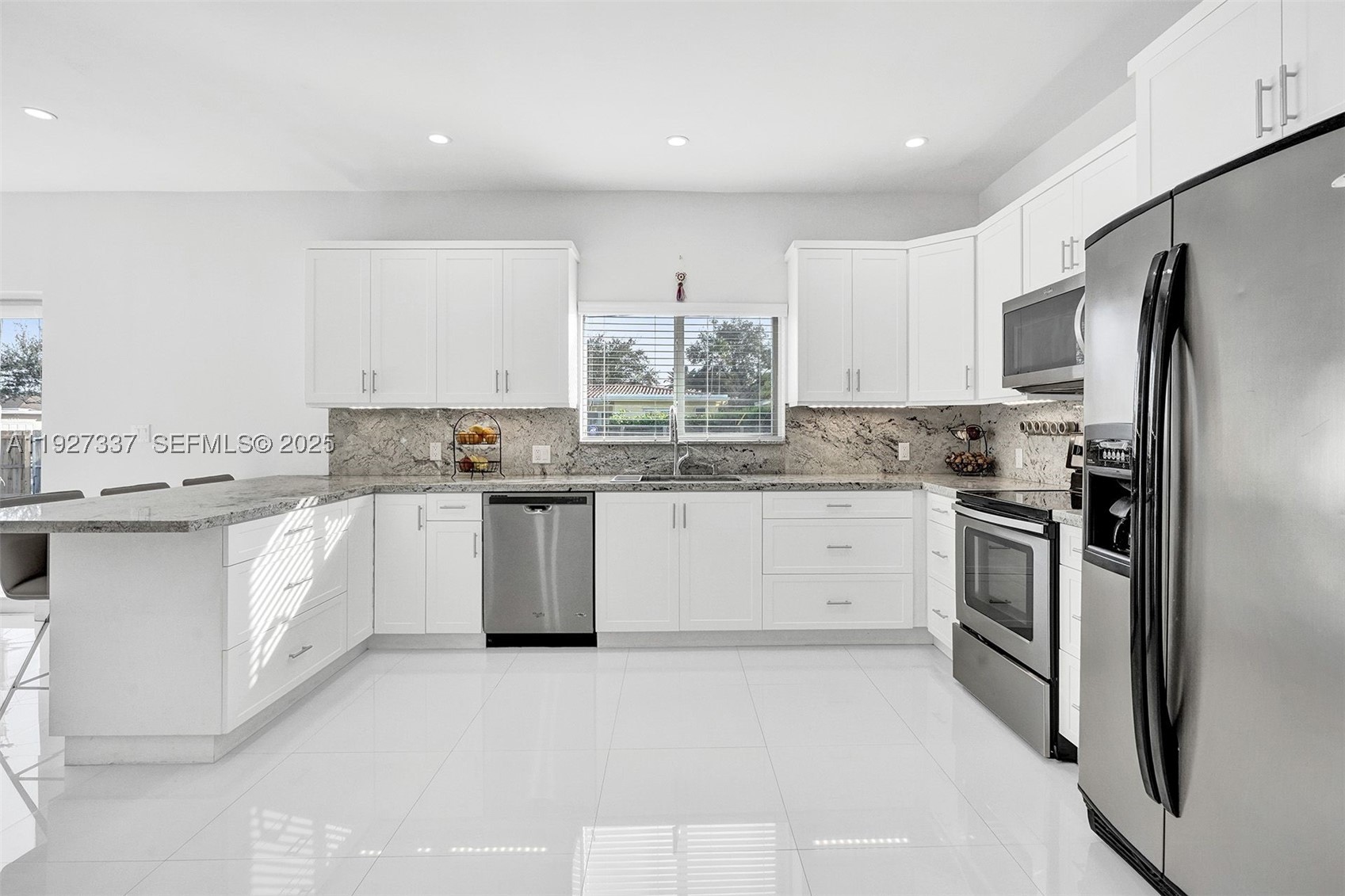 1102 Meadowlark Ave, Miami Springs FL 33166