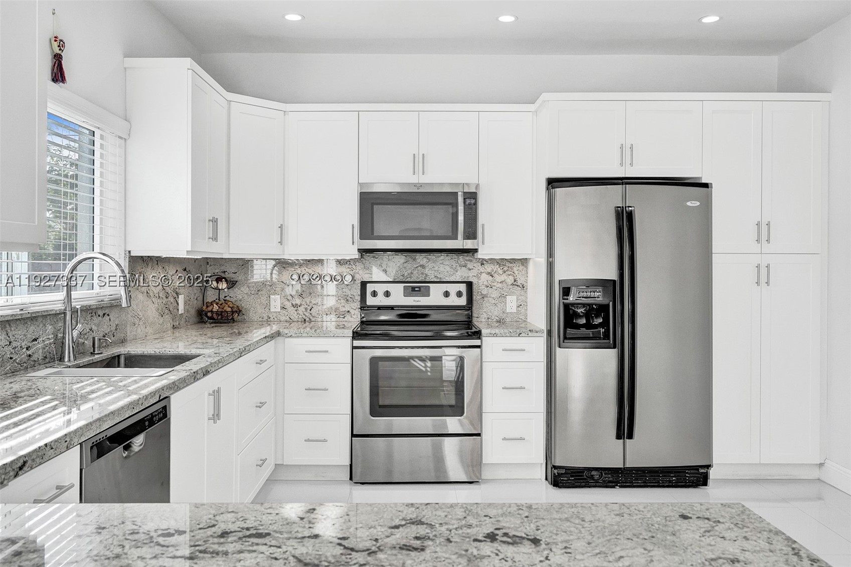 1102 Meadowlark Ave, Miami Springs FL 33166