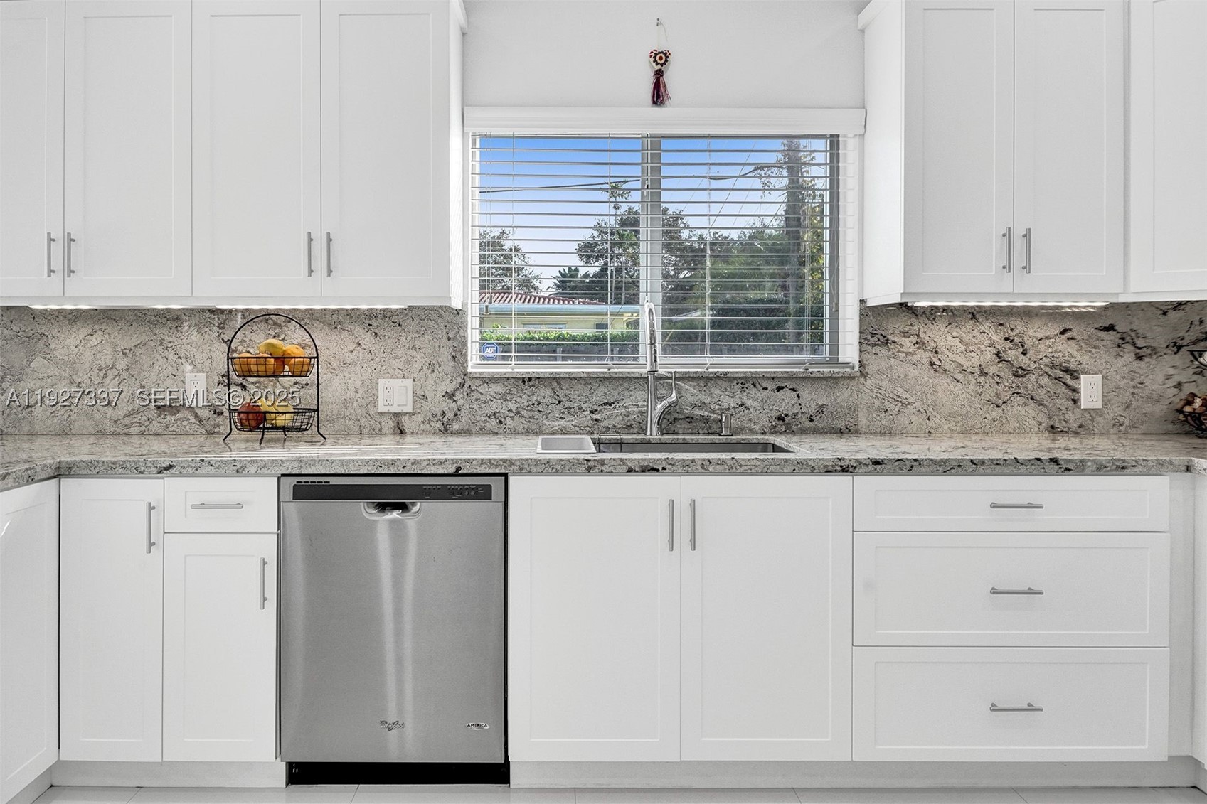 1102 Meadowlark Ave, Miami Springs FL 33166