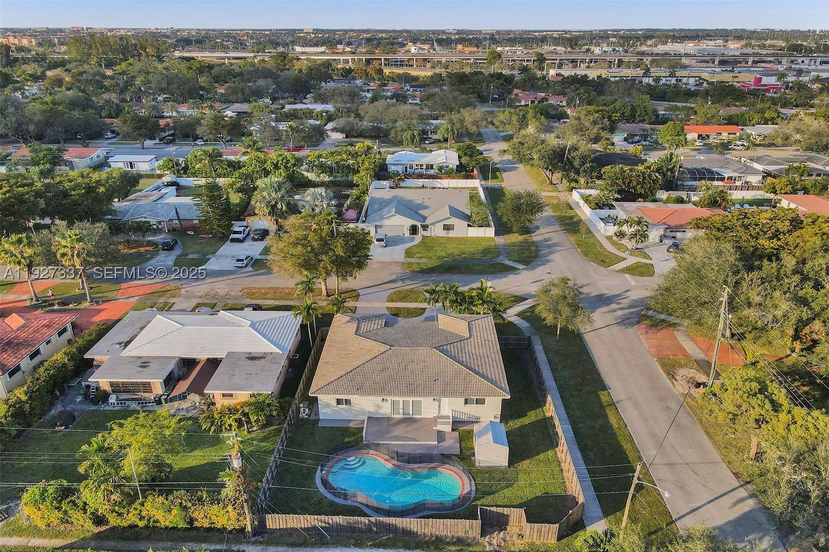 1102 Meadowlark Ave, Miami Springs FL 33166