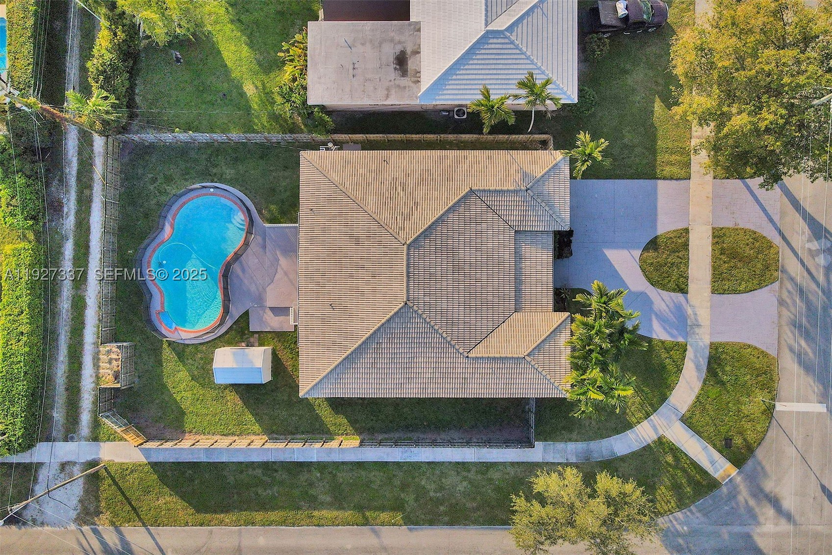 1102 Meadowlark Ave, Miami Springs FL 33166