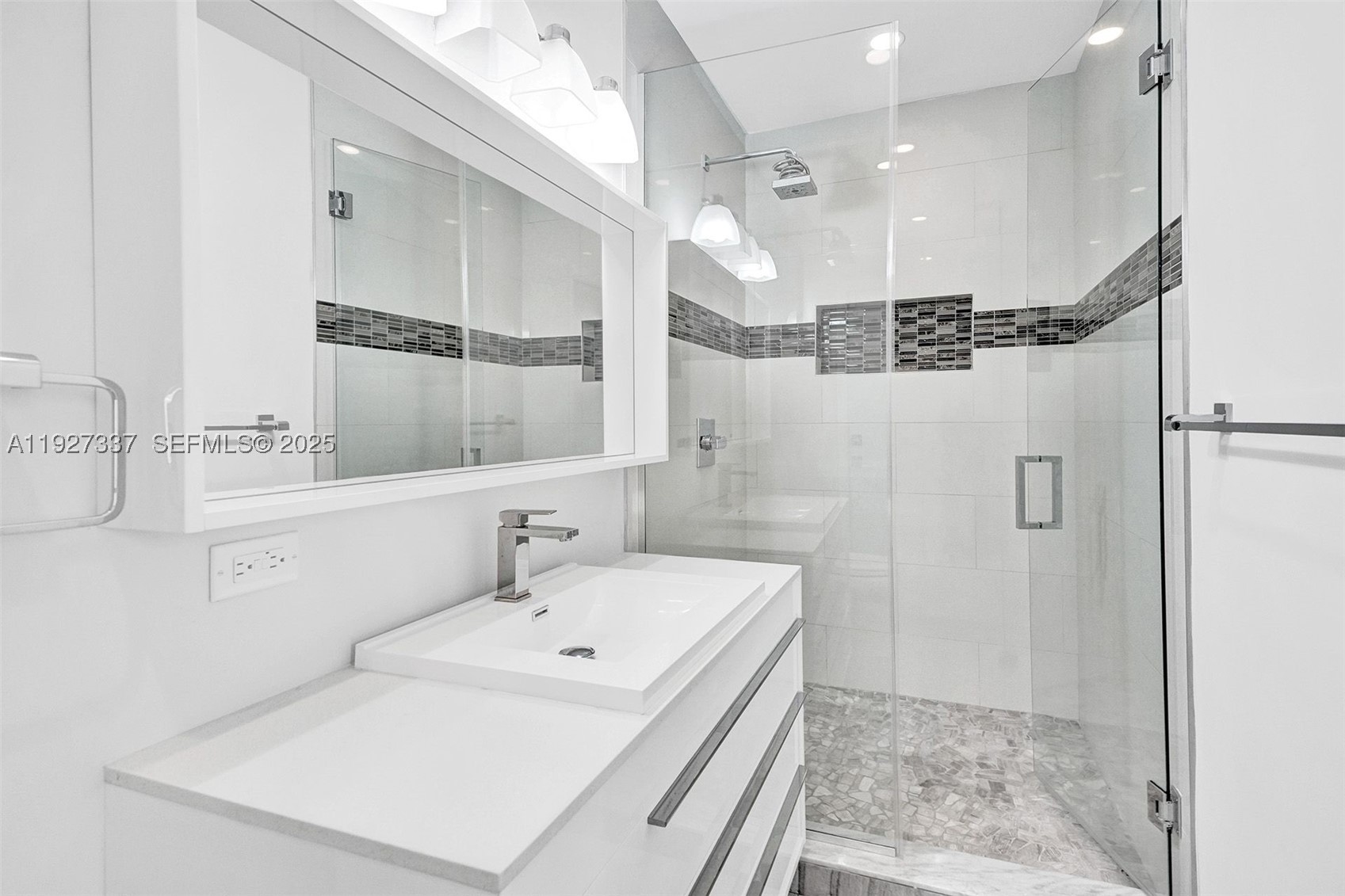1102 Meadowlark Ave, Miami Springs FL 33166