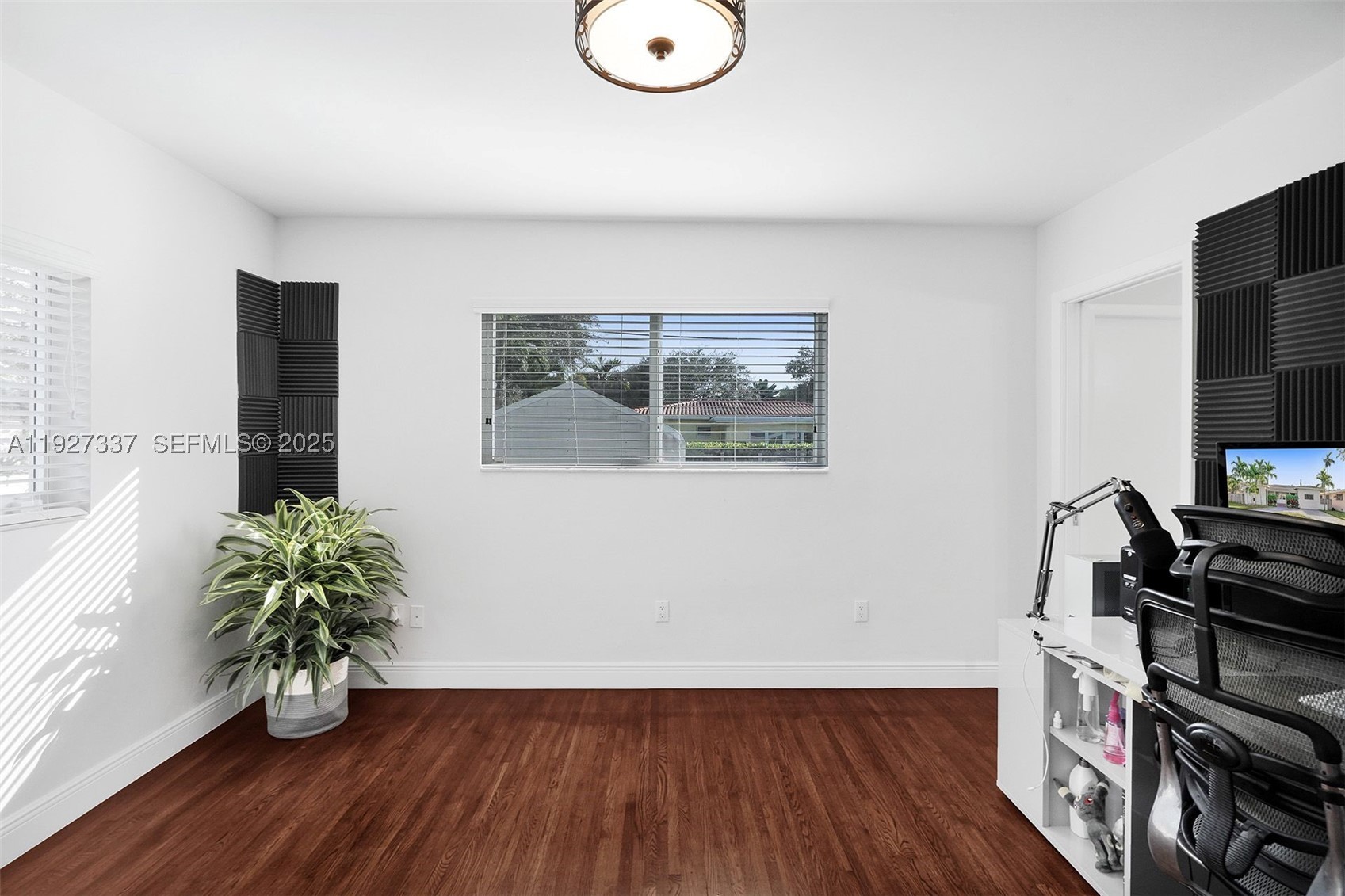 1102 Meadowlark Ave, Miami Springs FL 33166