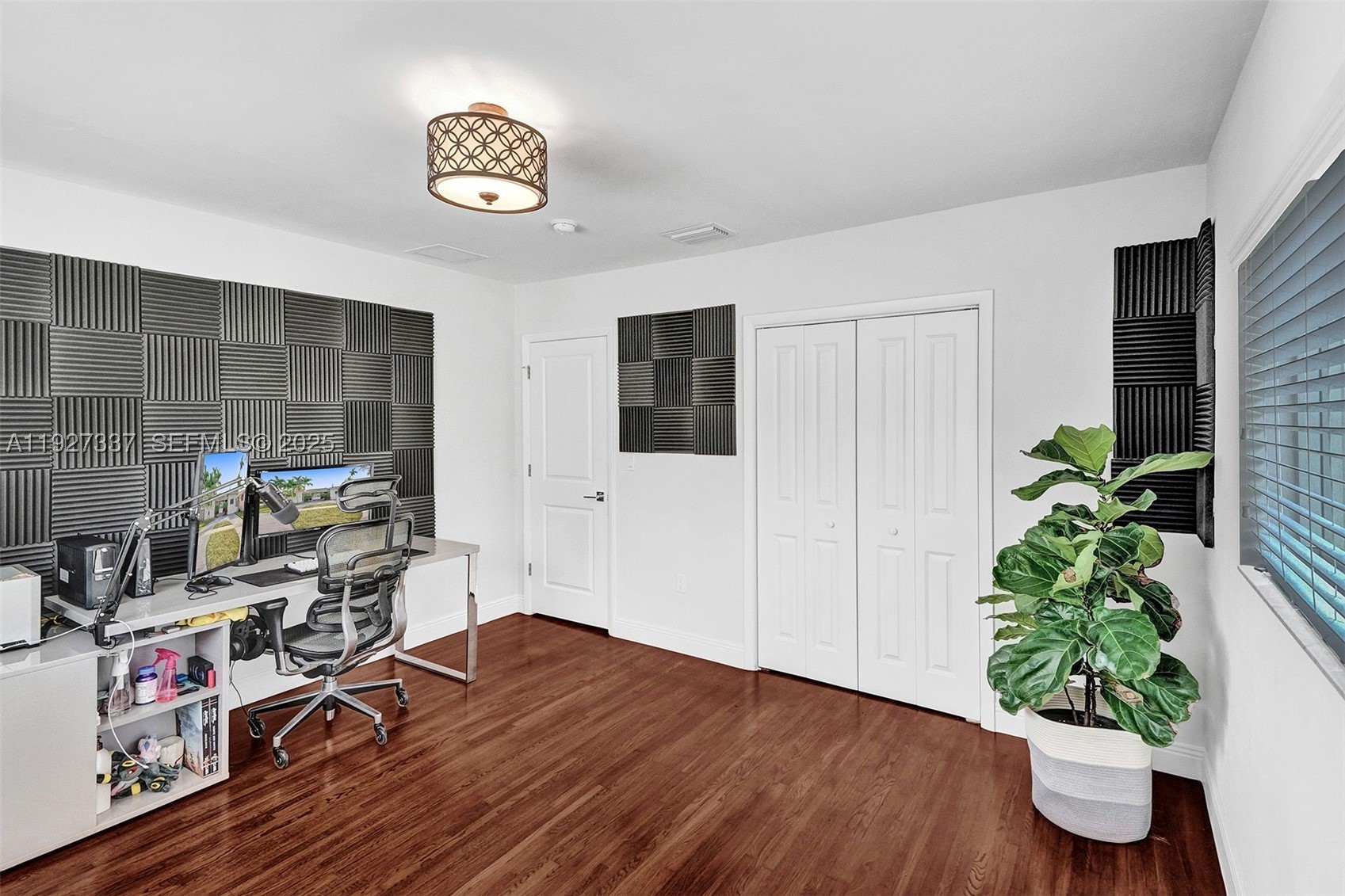 1102 Meadowlark Ave, Miami Springs FL 33166