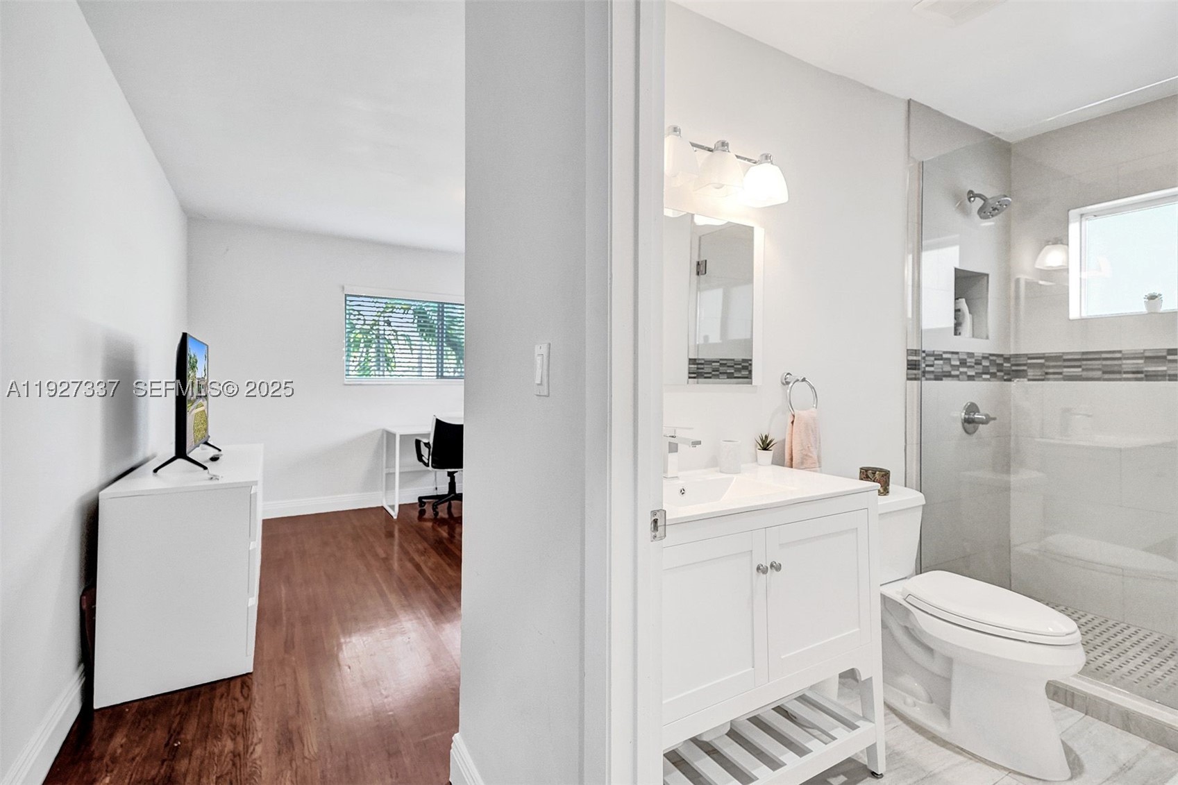 1102 Meadowlark Ave, Miami Springs FL 33166