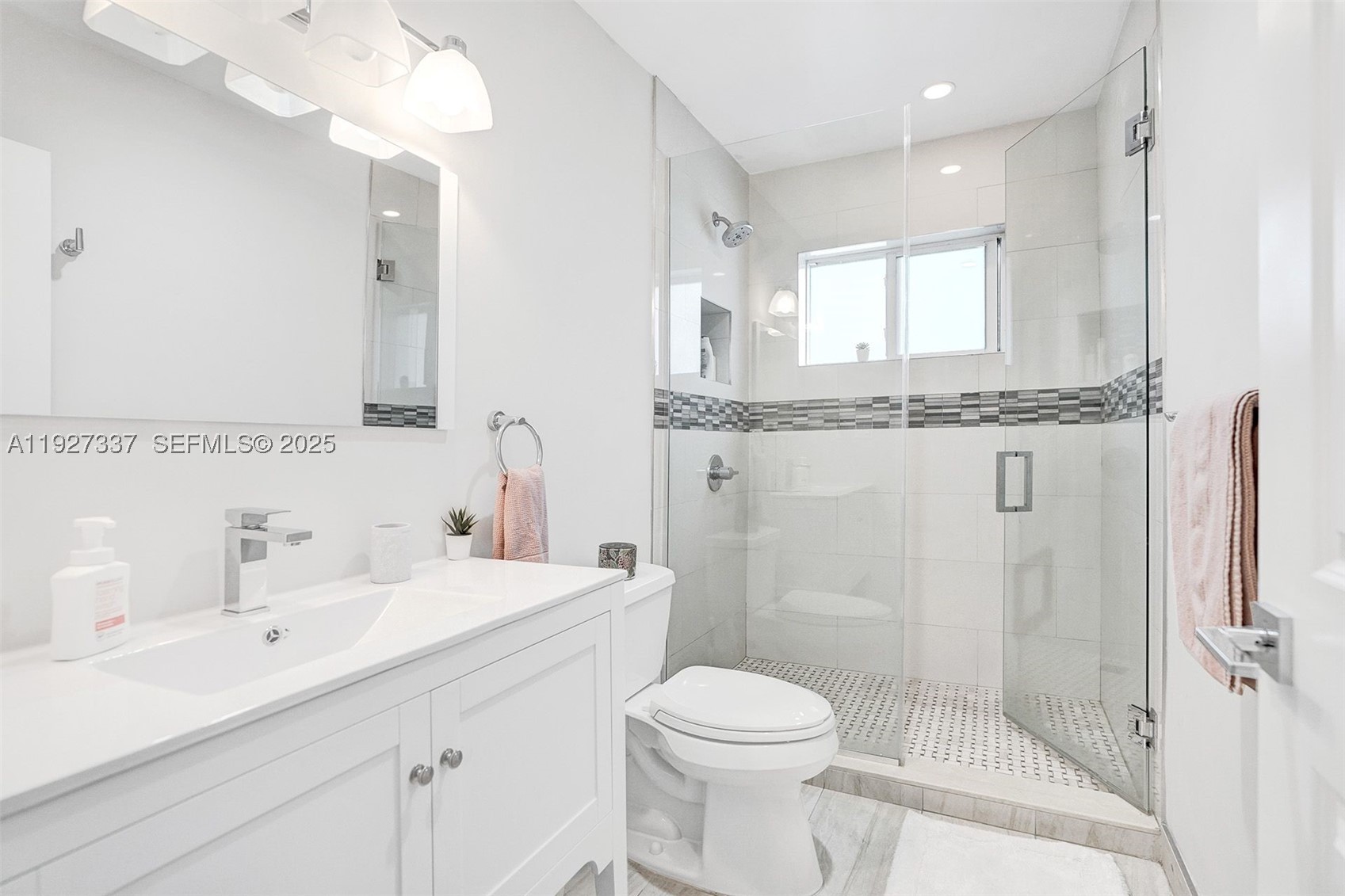 1102 Meadowlark Ave, Miami Springs FL 33166