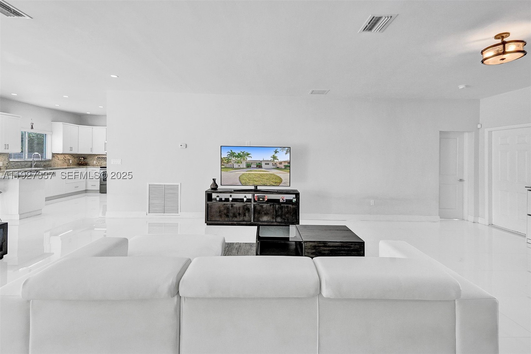 1102 Meadowlark Ave, Miami Springs FL 33166