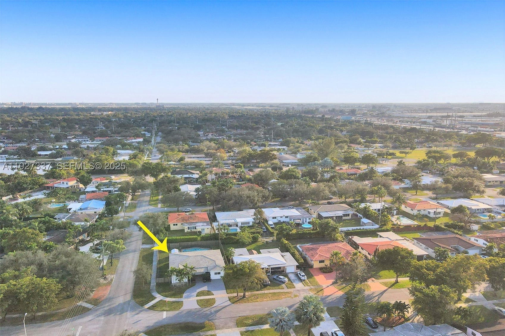 1102 Meadowlark Ave, Miami Springs FL 33166