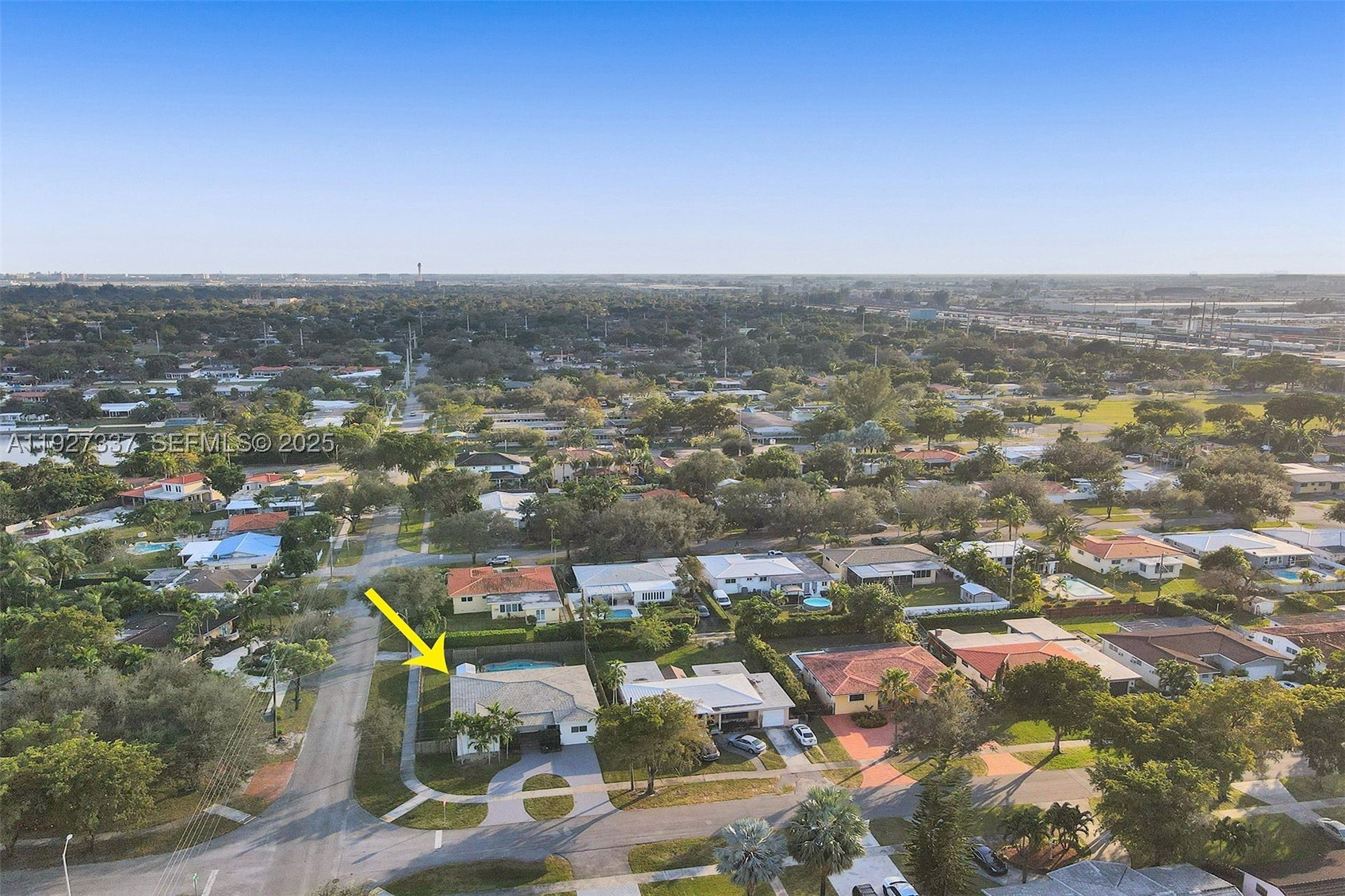 1102 Meadowlark Ave, Miami Springs FL 33166