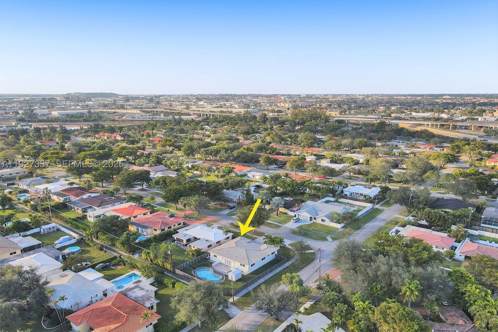 1102 Meadowlark Ave, Miami Springs FL 33166