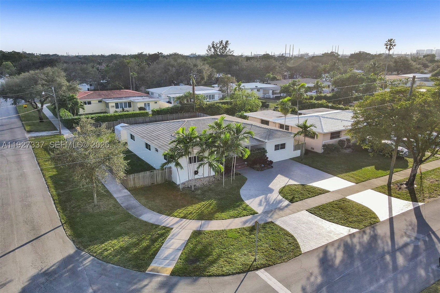 1102 Meadowlark Ave, Miami Springs FL 33166