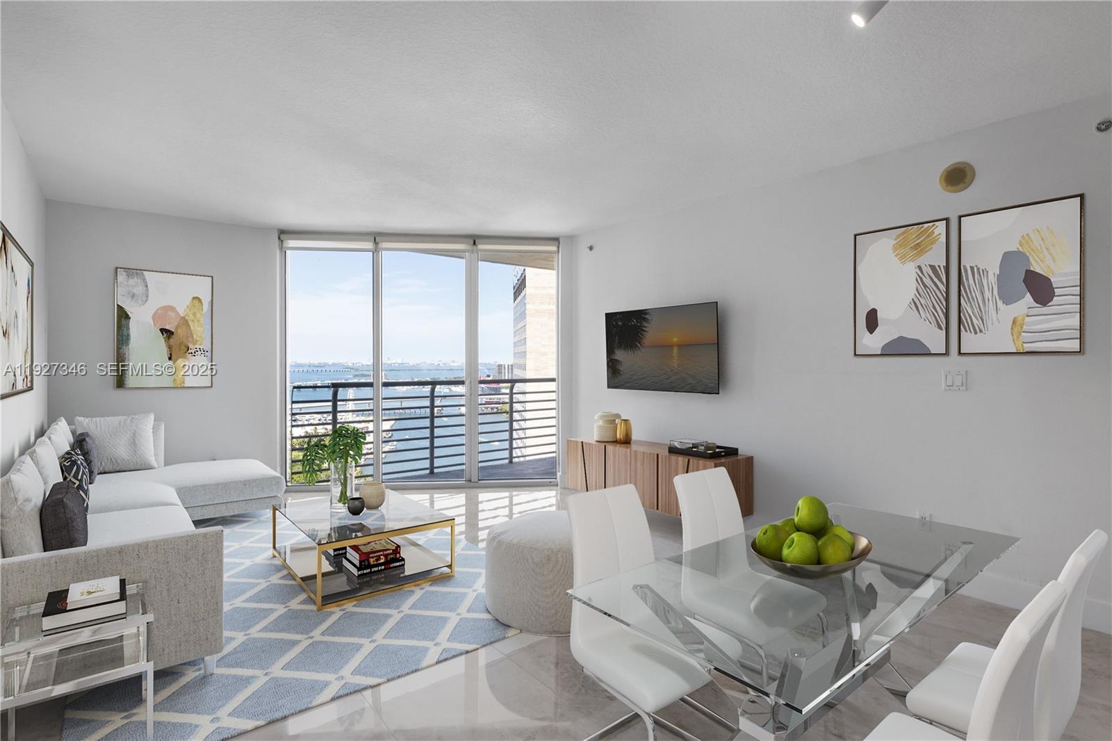 325 S Biscayne Blvd #3118, Miami FL 33131