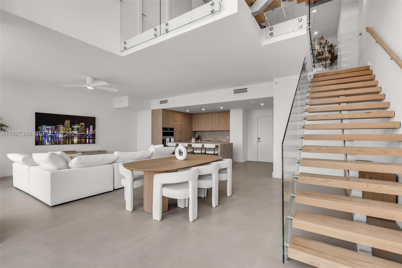 92 SW 3rd St #5204, Miami FL 33130