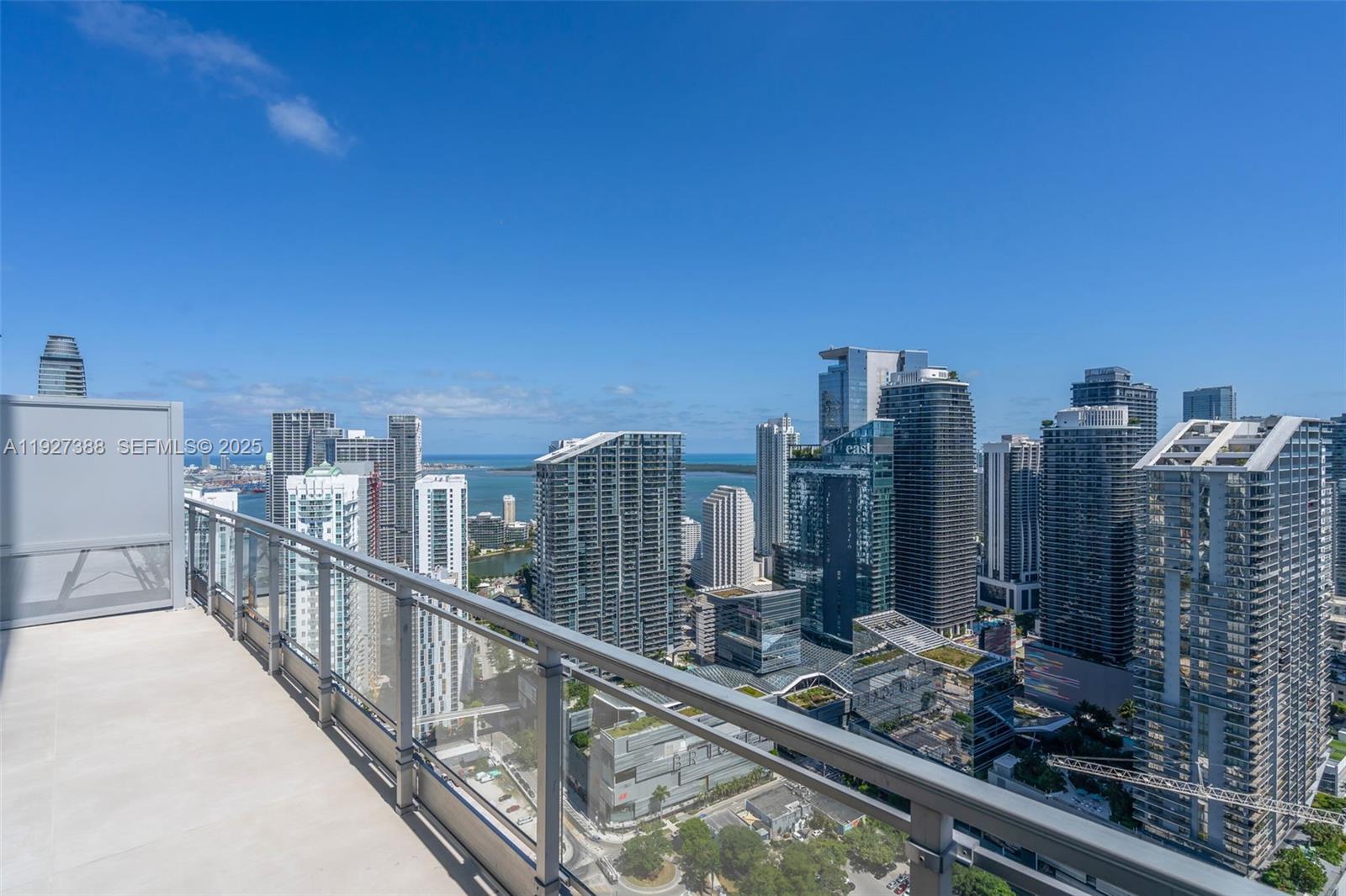 92 SW 3rd St #5204, Miami FL 33130