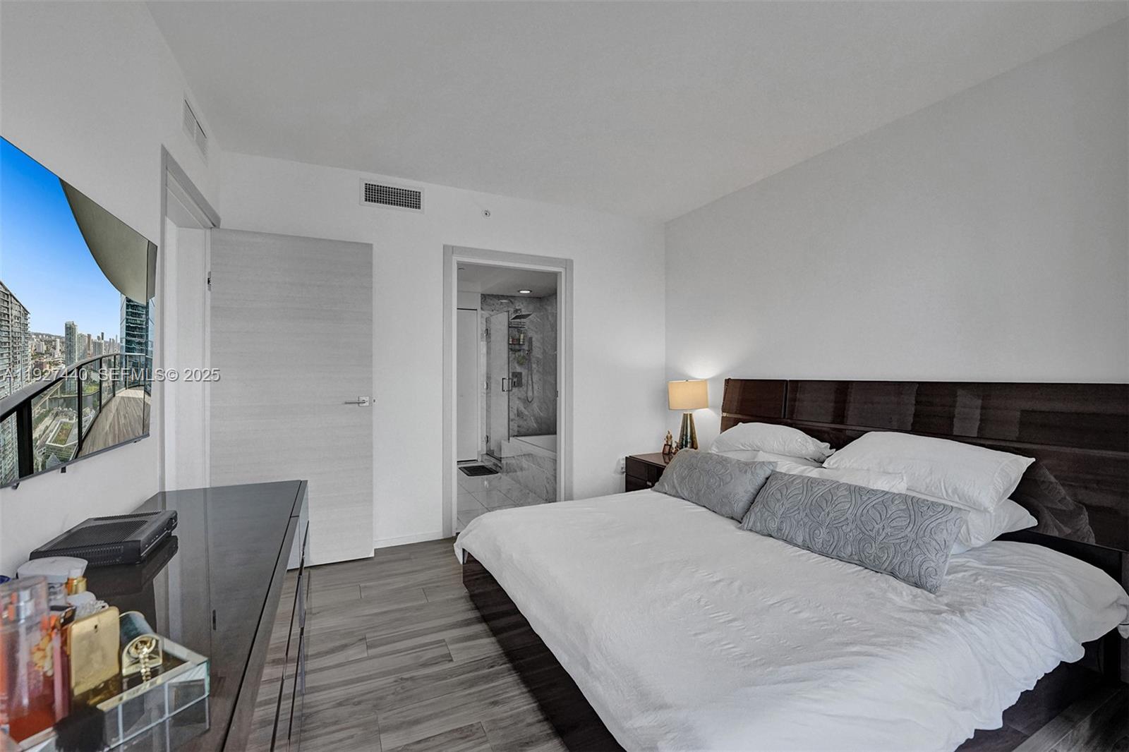 801 S Miami Ave #4209, Miami FL 33130