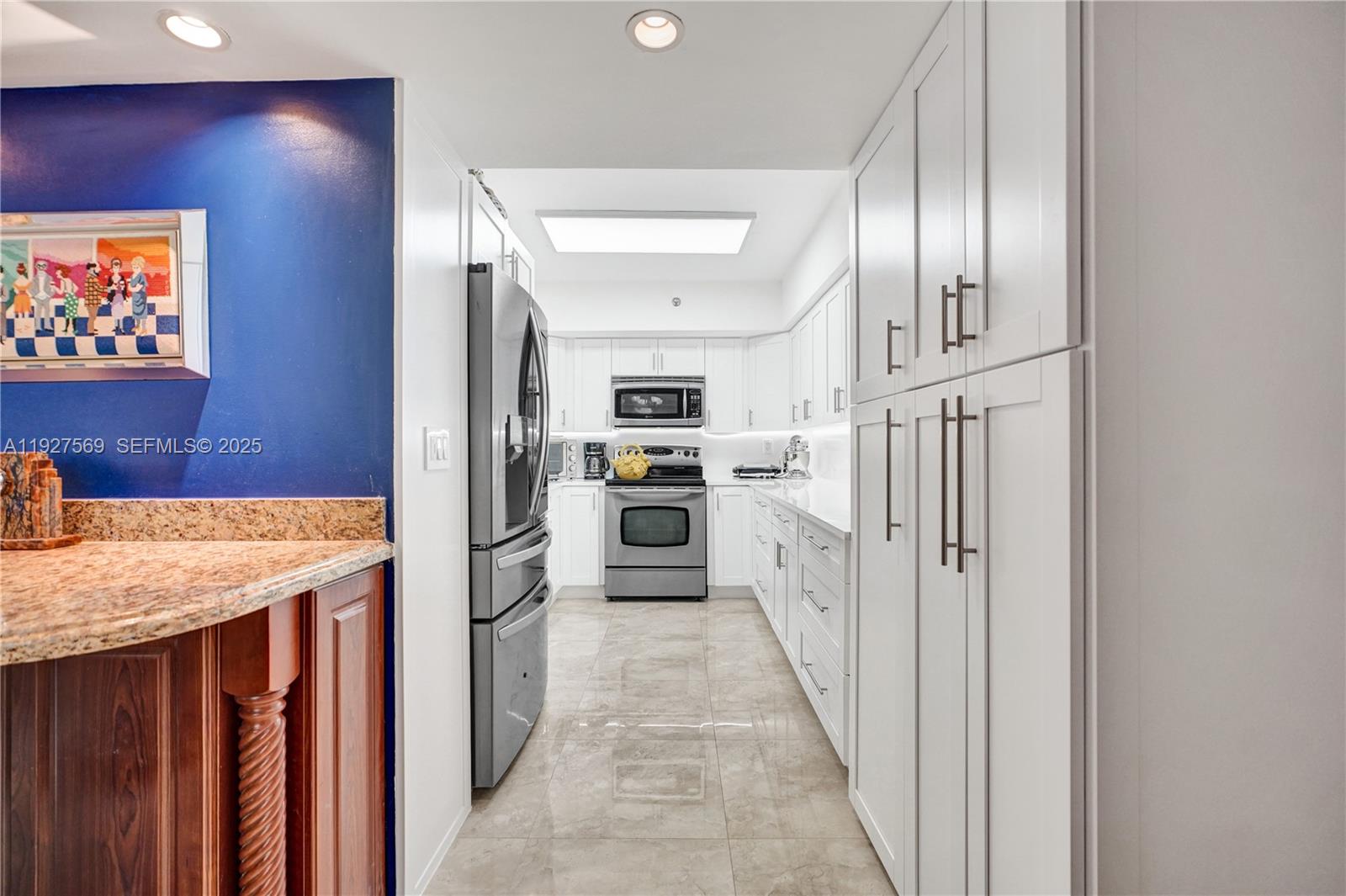 3600 Mystic Pointe Dr #311, Aventura FL 33180