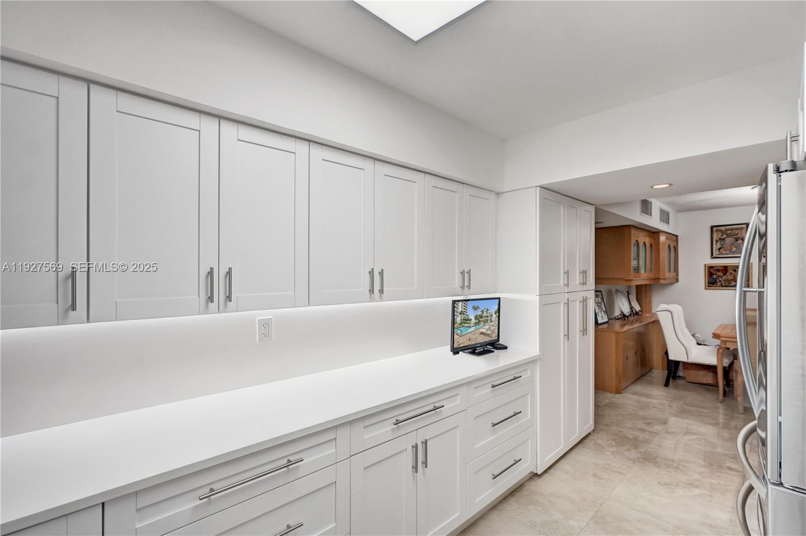 3600 Mystic Pointe Dr #311, Aventura FL 33180