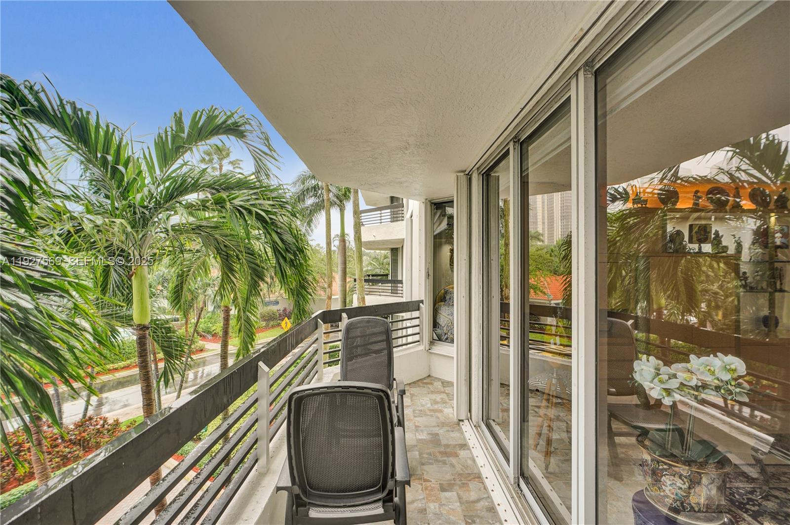 3600 Mystic Pointe Dr #311, Aventura FL 33180