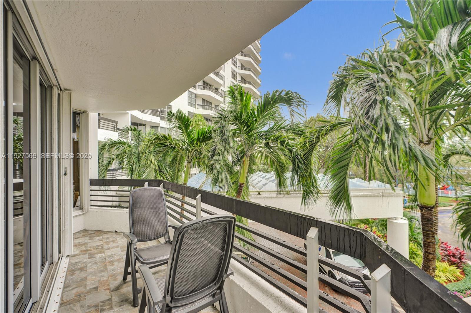 3600 Mystic Pointe Dr #311, Aventura FL 33180