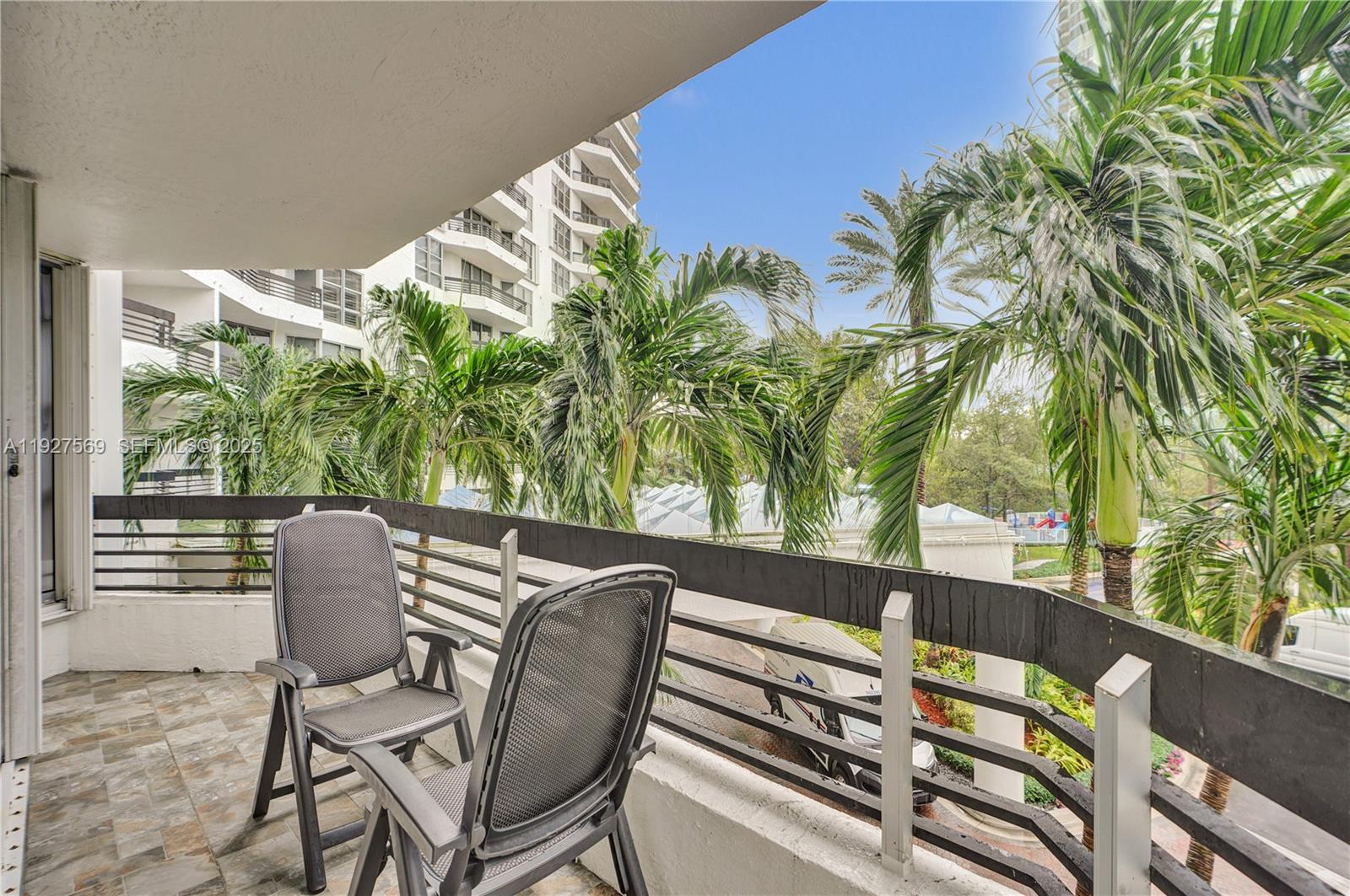 3600 Mystic Pointe Dr #311, Aventura FL 33180
