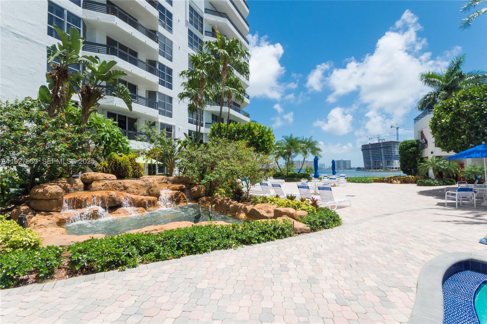 3600 Mystic Pointe Dr #311, Aventura FL 33180
