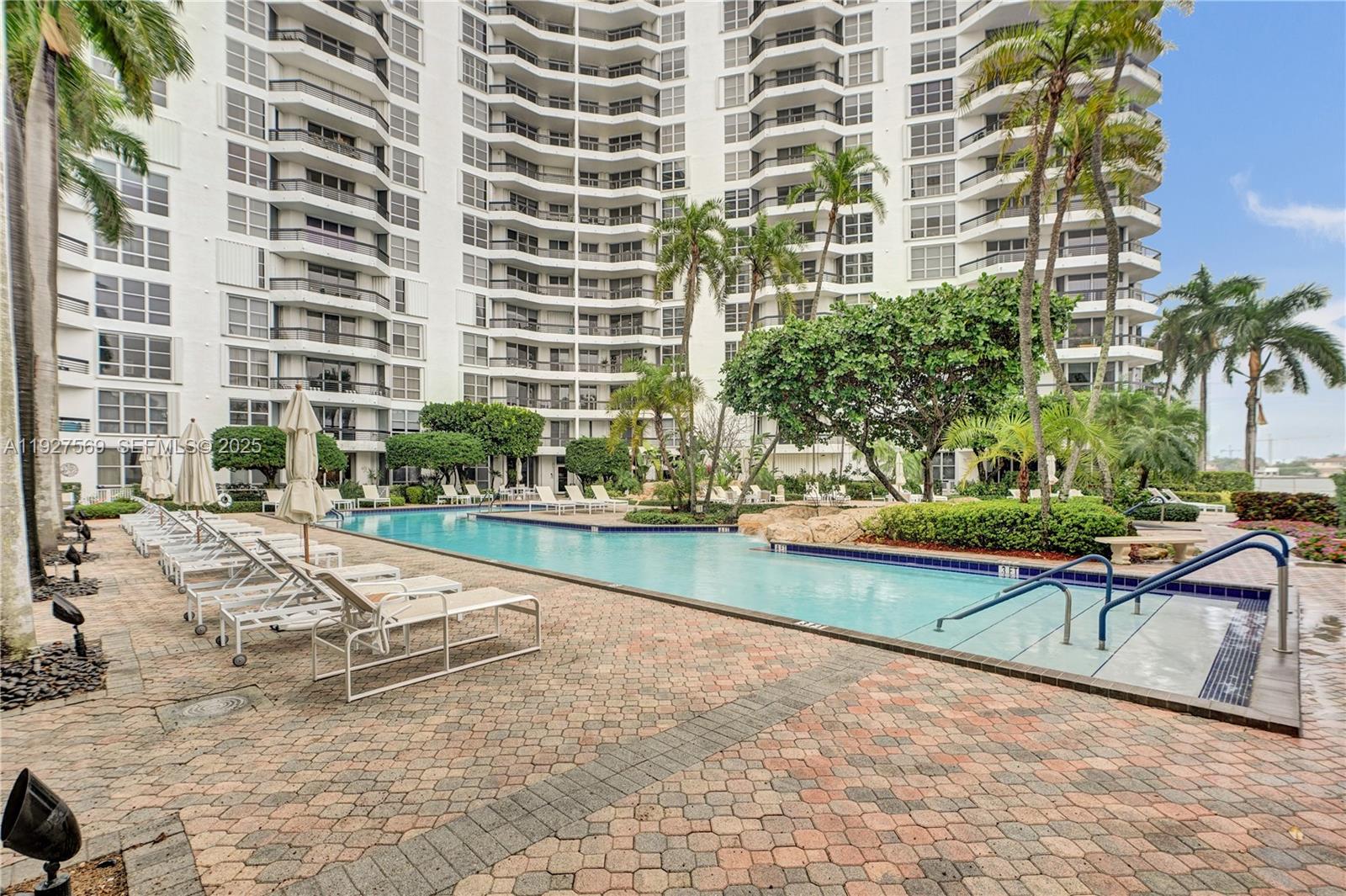 3600 Mystic Pointe Dr #311, Aventura FL 33180