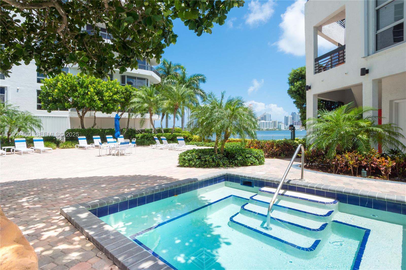 3600 Mystic Pointe Dr #311, Aventura FL 33180