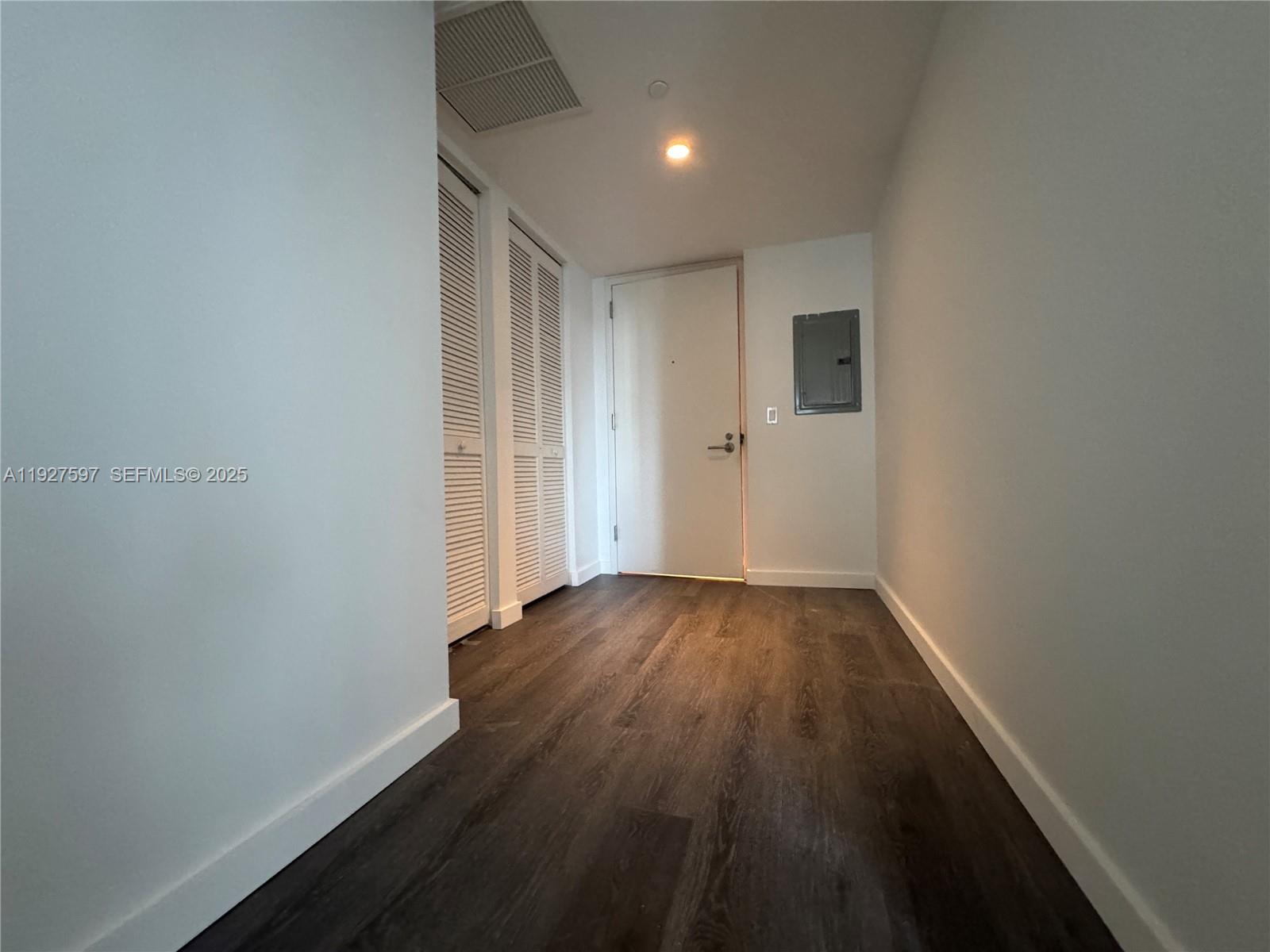 31 SE 6th St #902, Miami FL 33131
