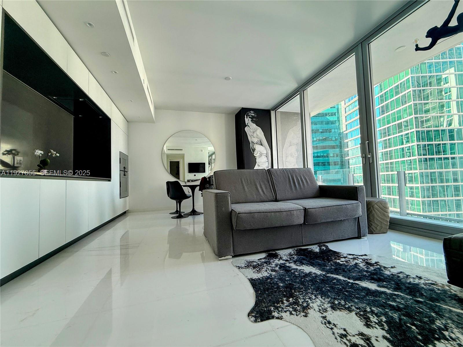300 Biscayne Boulevard Way #3308W, Miami FL 33131