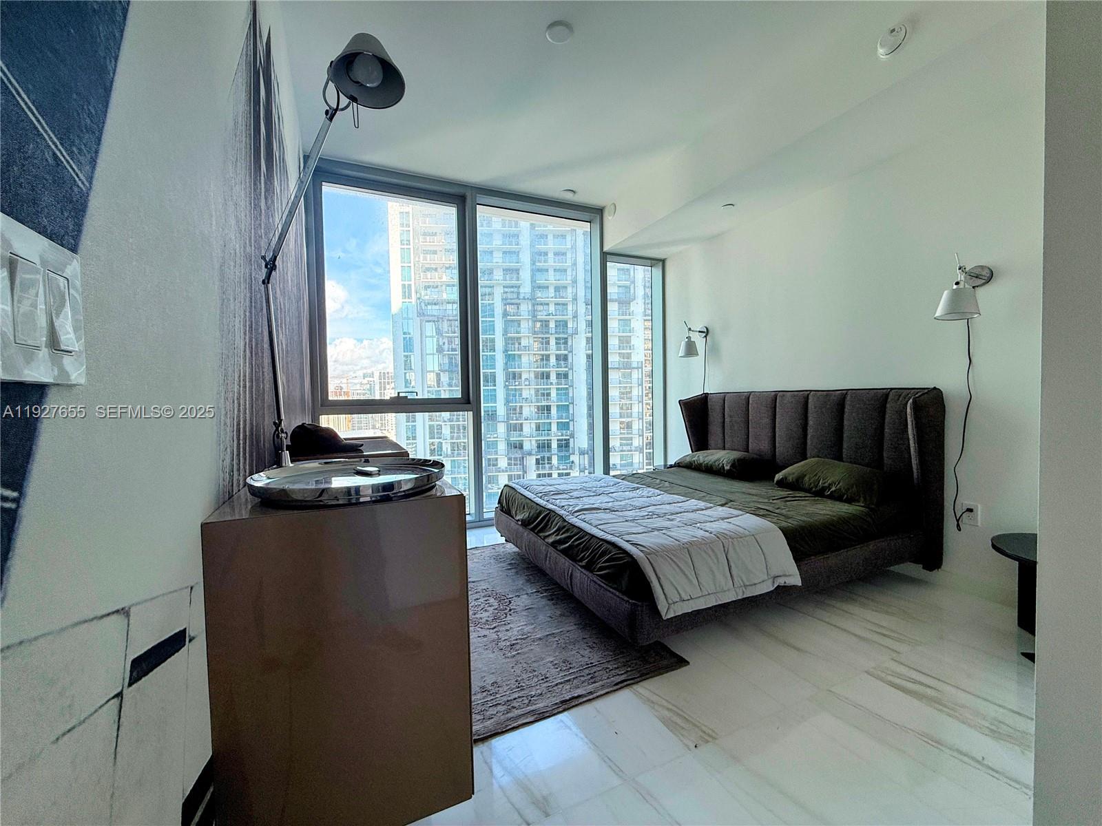 300 Biscayne Boulevard Way #3308W, Miami FL 33131