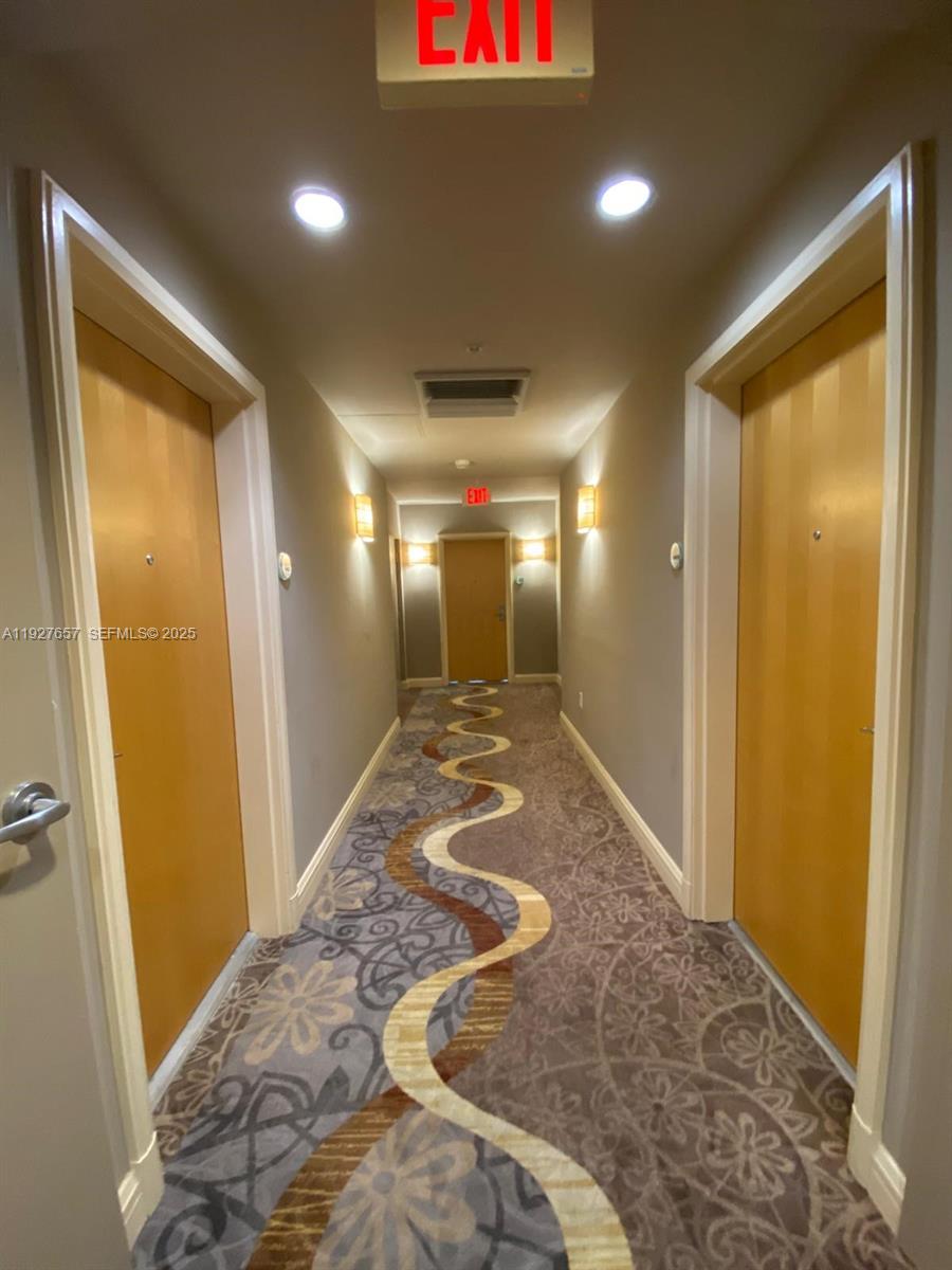 244 Biscayne Blvd #4404, Miami FL 33132