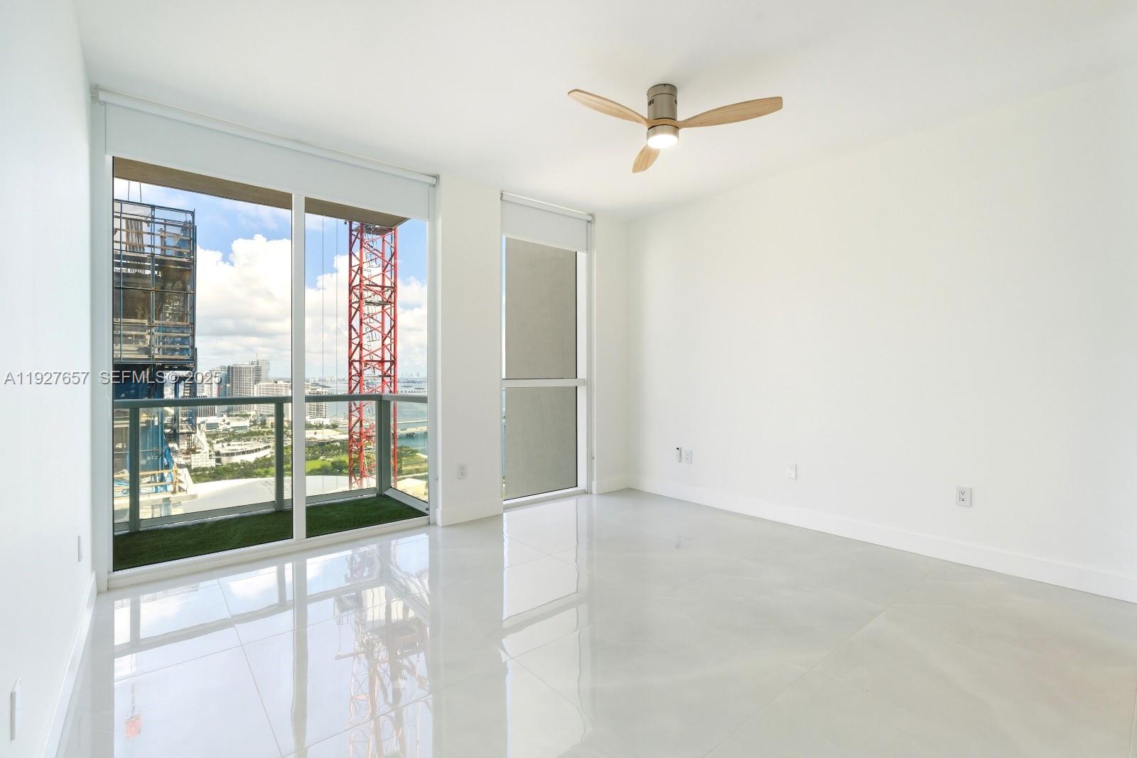 244 Biscayne Blvd #4404, Miami FL 33132