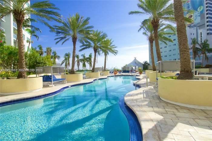 244 Biscayne Blvd #4404, Miami FL 33132