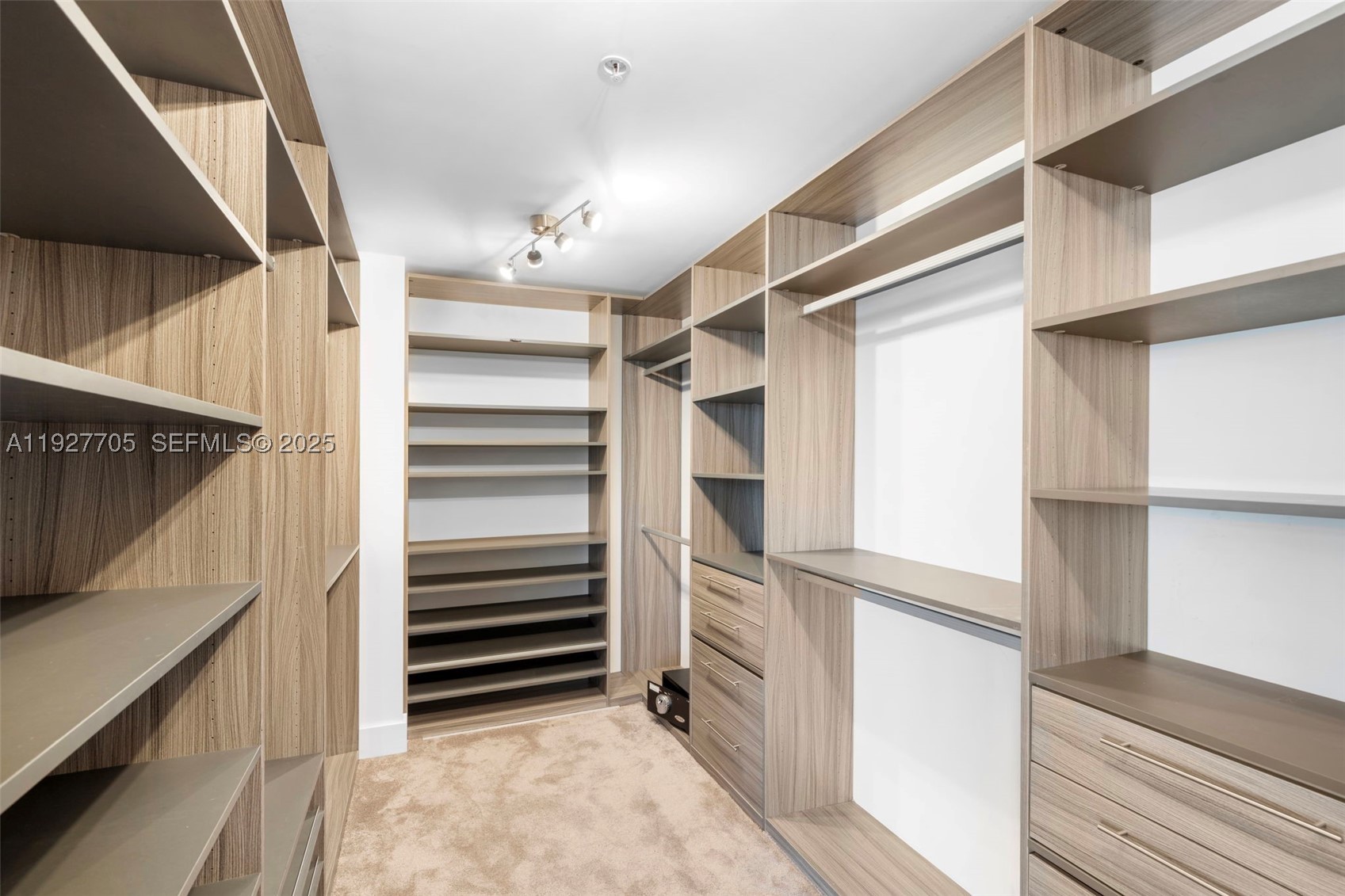 17301 Biscayne Blvd #1803, North Miami Beach FL 33160