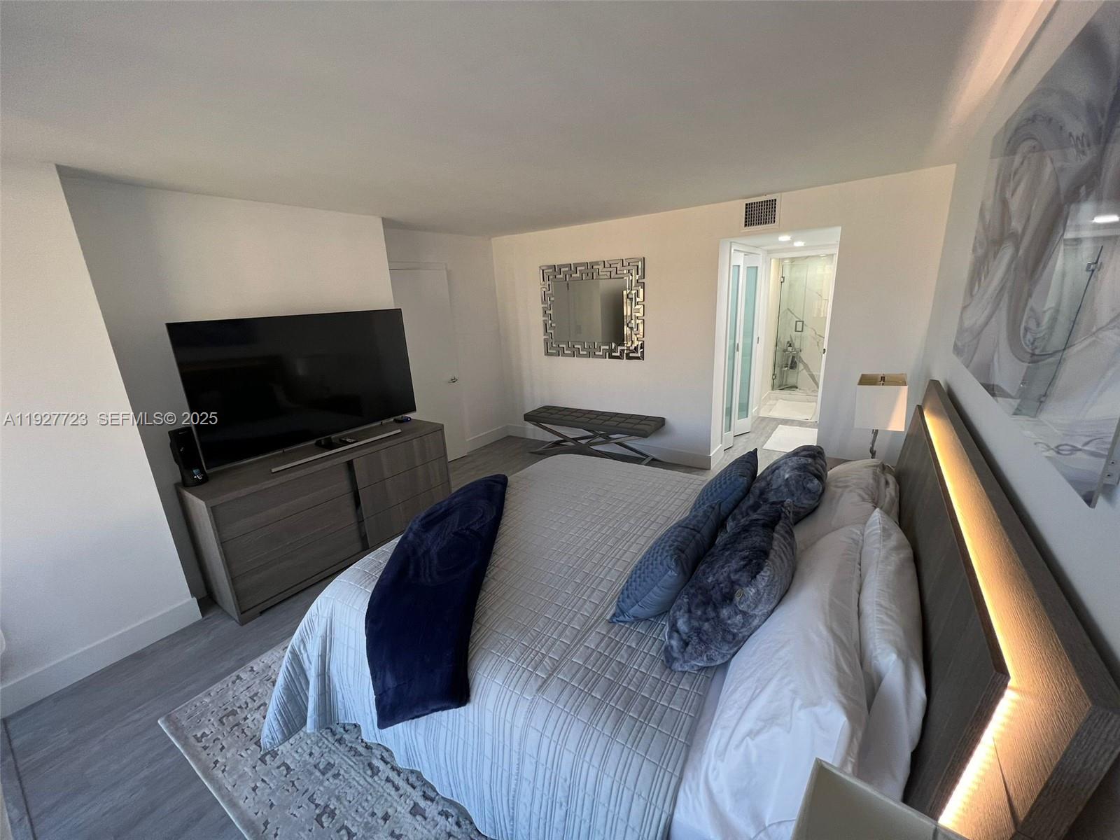 1865 Brickell Ave #A1607, Miami FL 33129