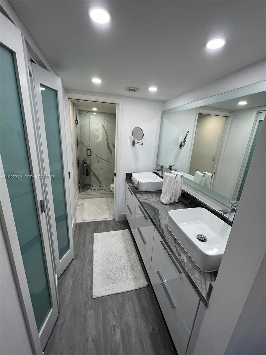 1865 Brickell Ave #A1607, Miami FL 33129