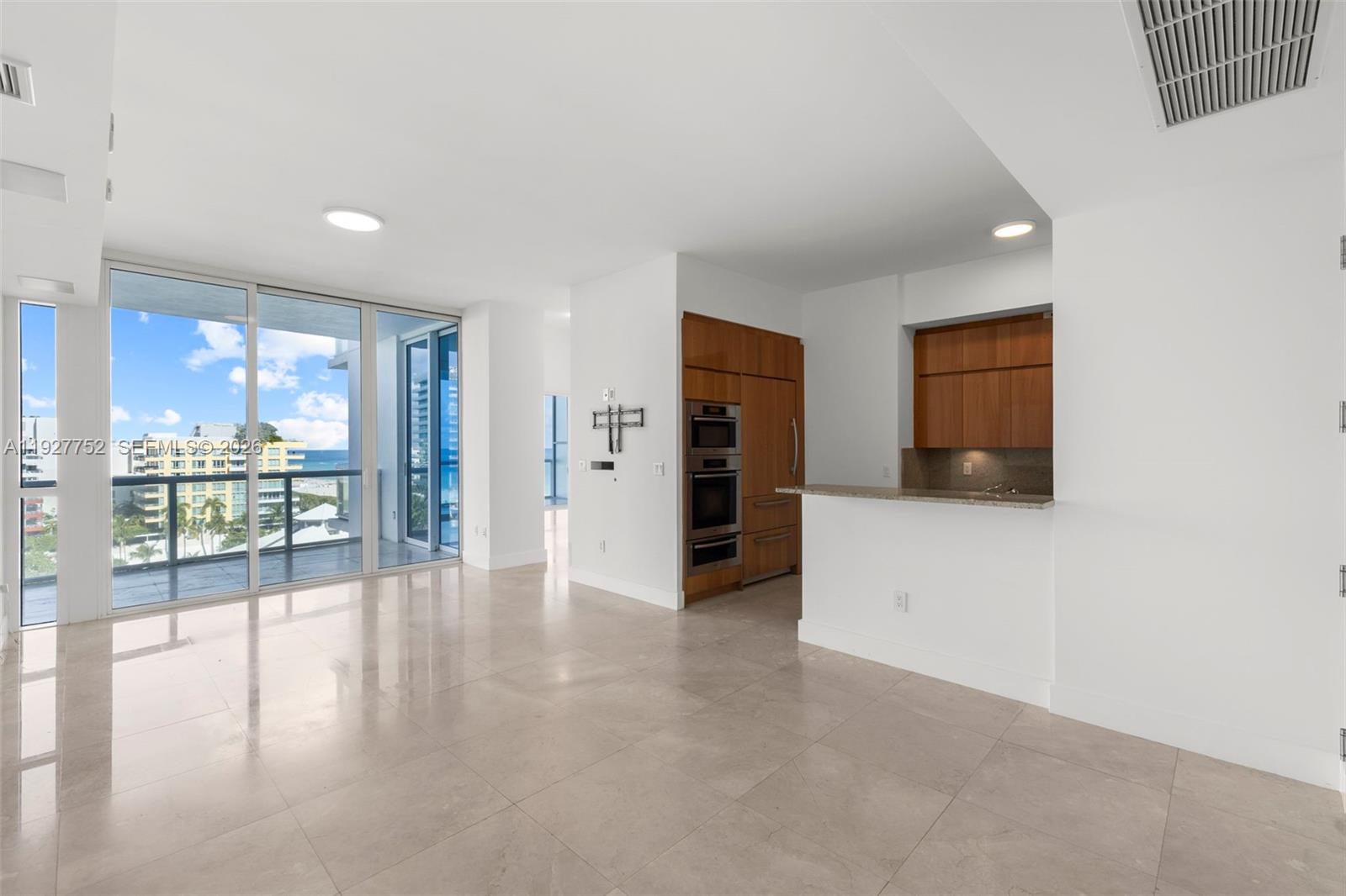 50 S Pointe Dr #1107, Miami Beach FL 33139