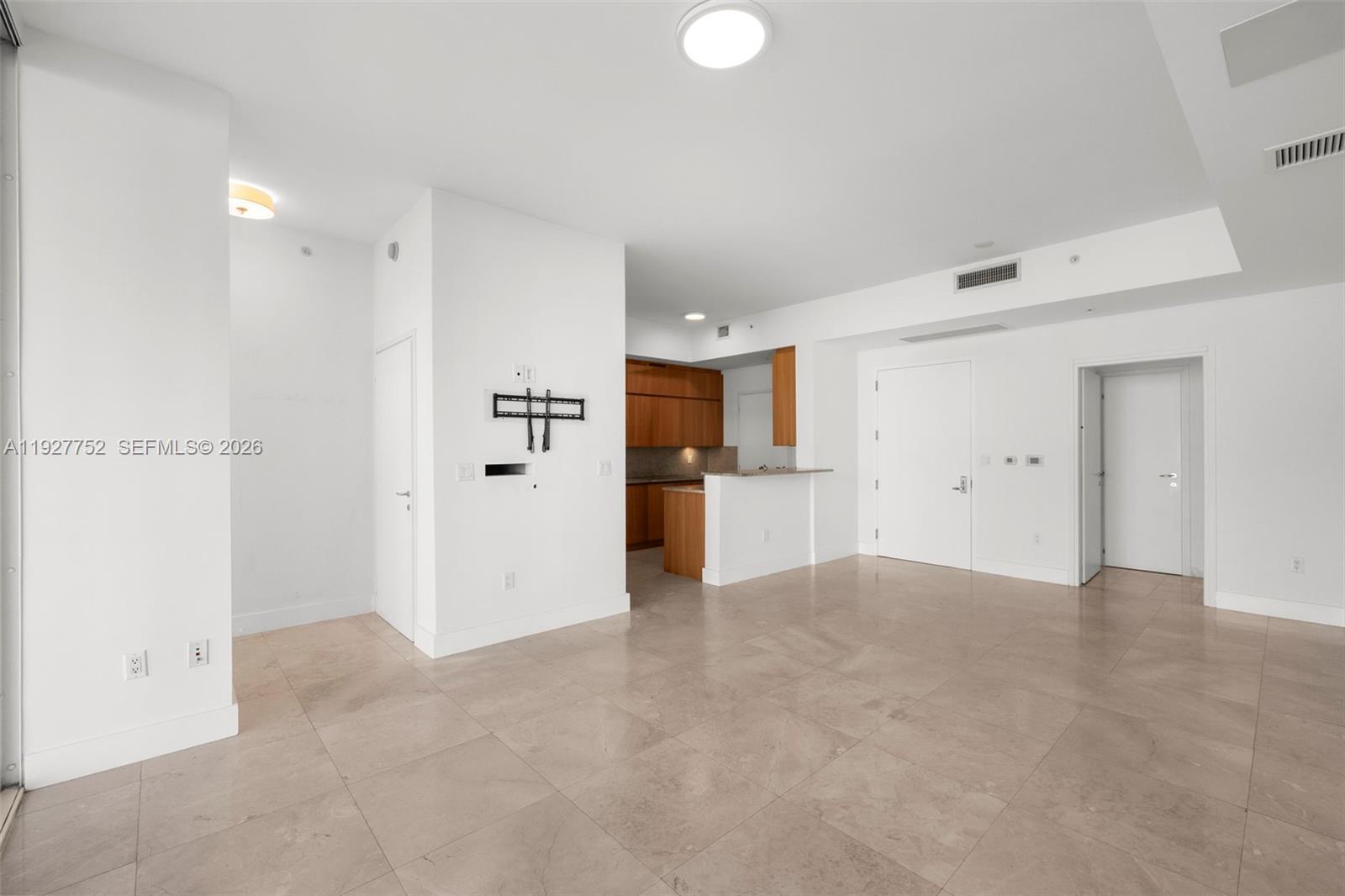 50 S Pointe Dr #1107, Miami Beach FL 33139