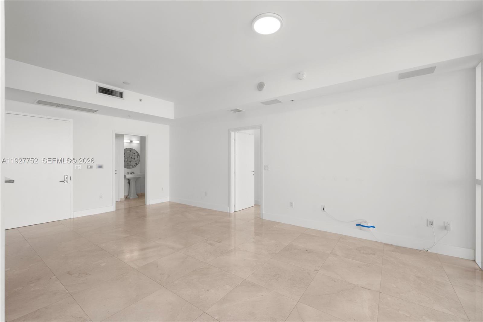 50 S Pointe Dr #1107, Miami Beach FL 33139