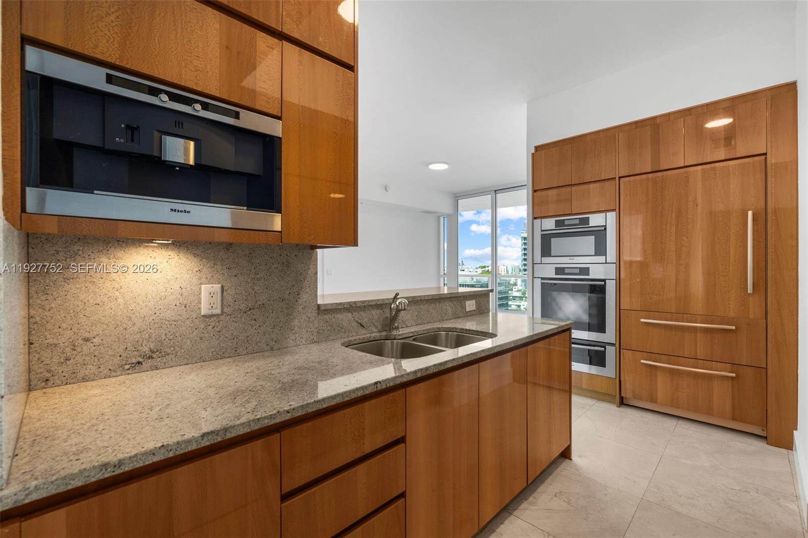 50 S Pointe Dr #1107, Miami Beach FL 33139