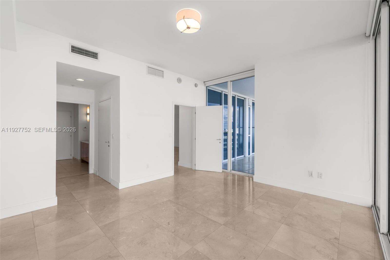 50 S Pointe Dr #1107, Miami Beach FL 33139