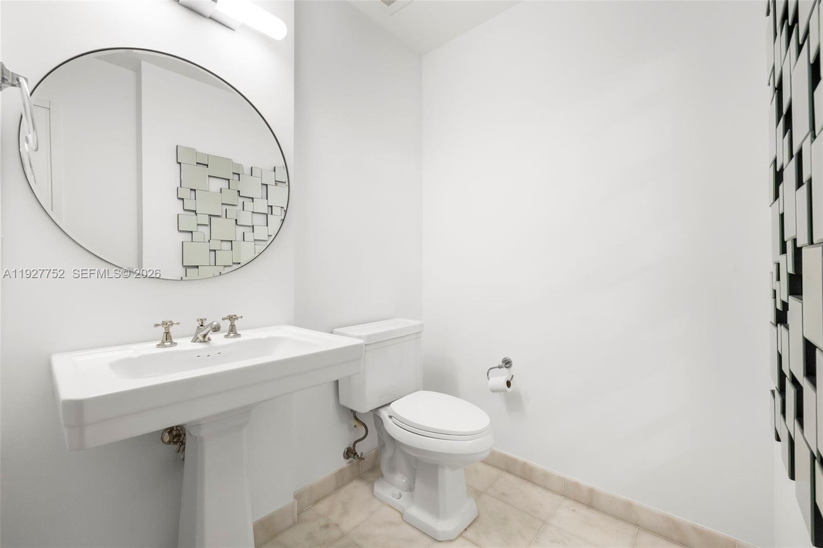 50 S Pointe Dr #1107, Miami Beach FL 33139