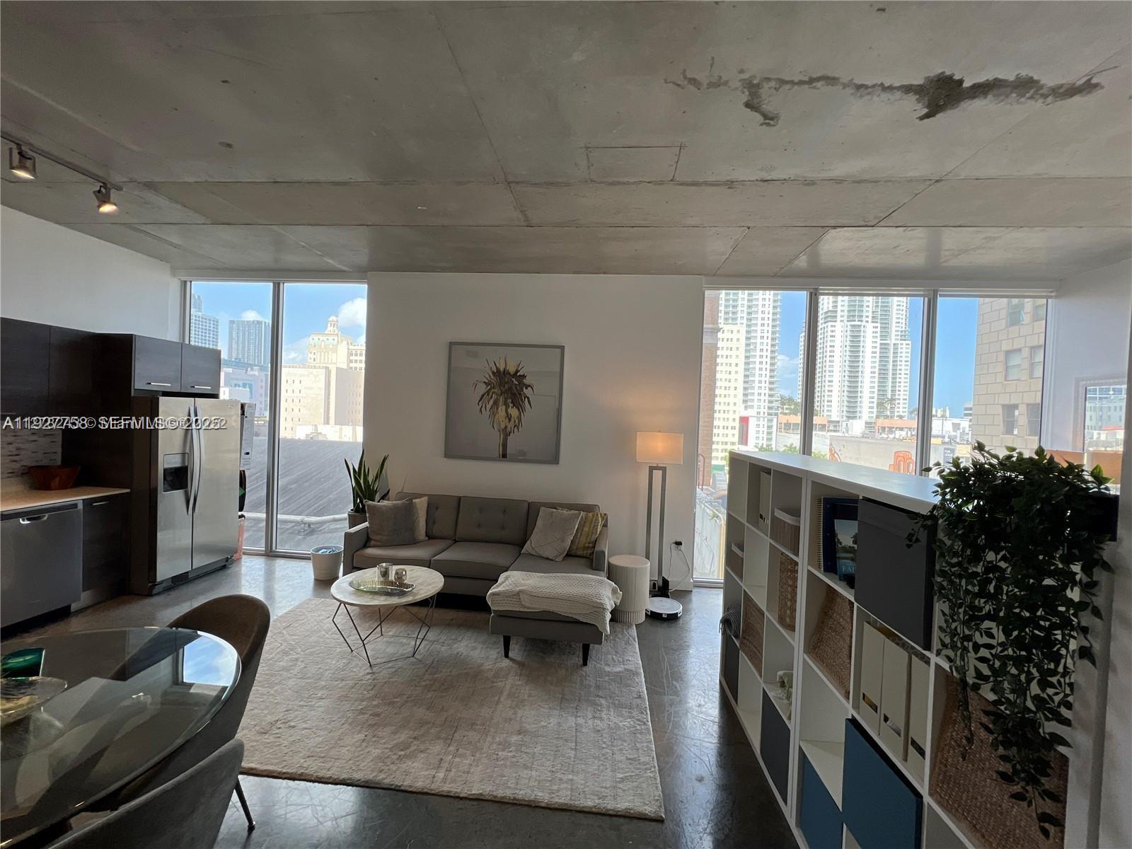 151 SE 1st St #702, Miami FL 33131